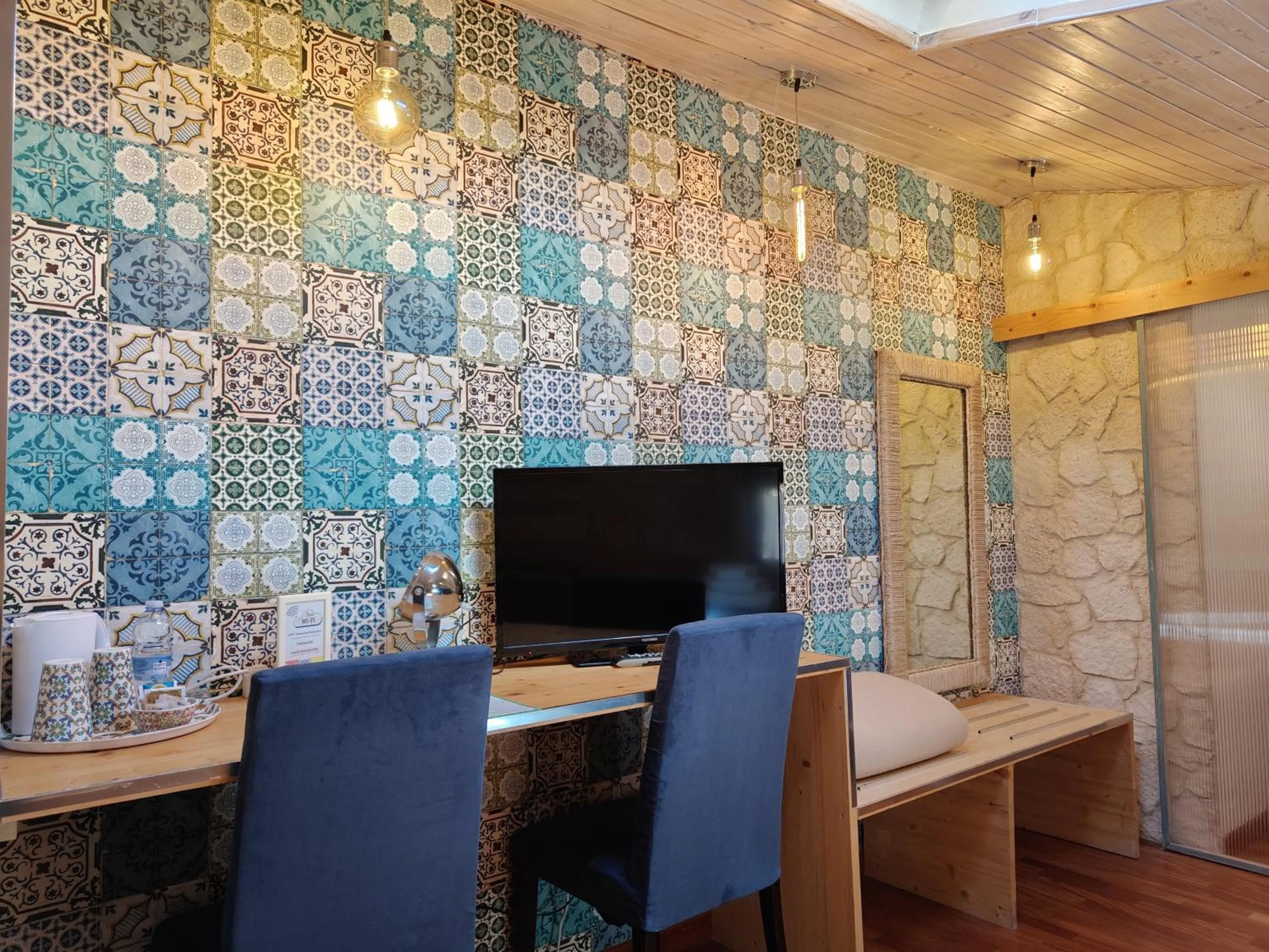 Photo of the whole room in Proserpina