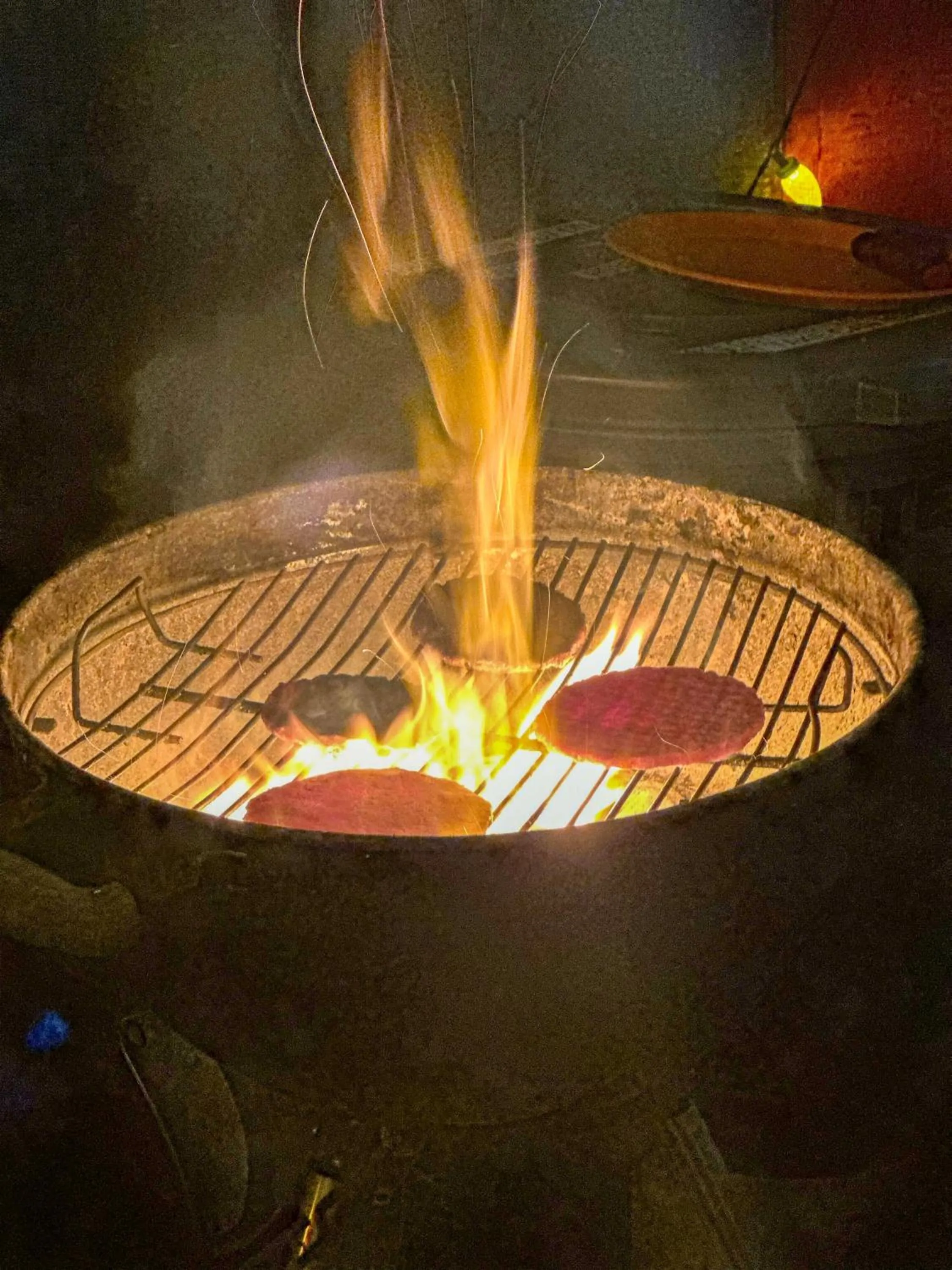 BBQ facilities in ITH San Francisco Pacific Tradewinds Backpacker Hostel