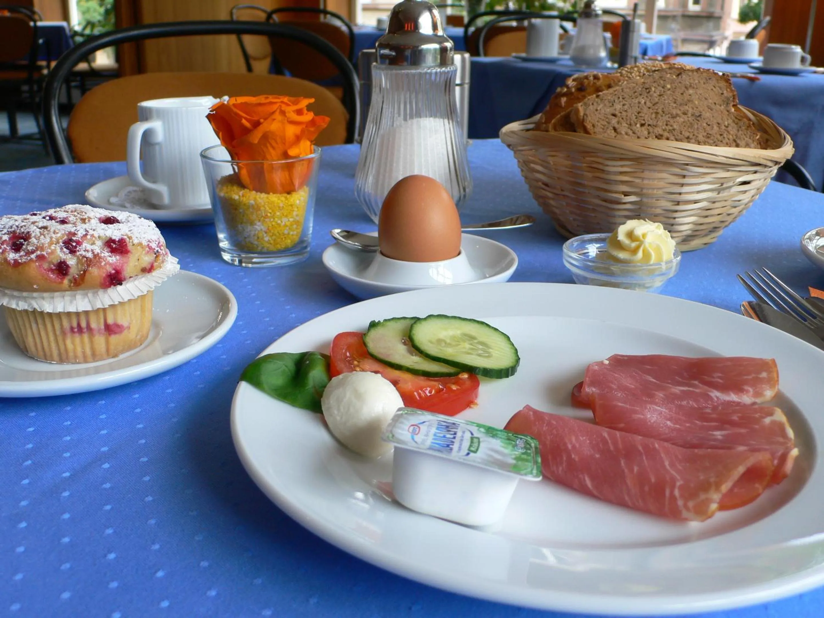 Food and drinks in Hotel Meran Hallenbad & Sauna