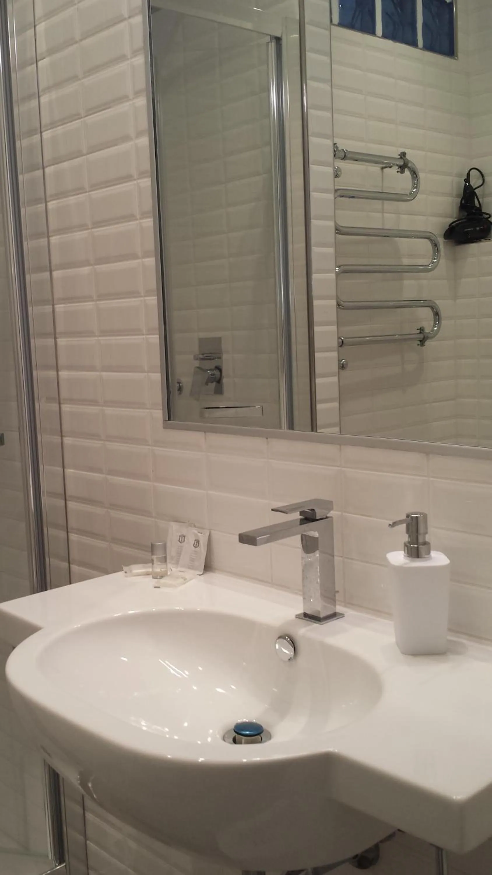 Bathroom in EMI's Guest House