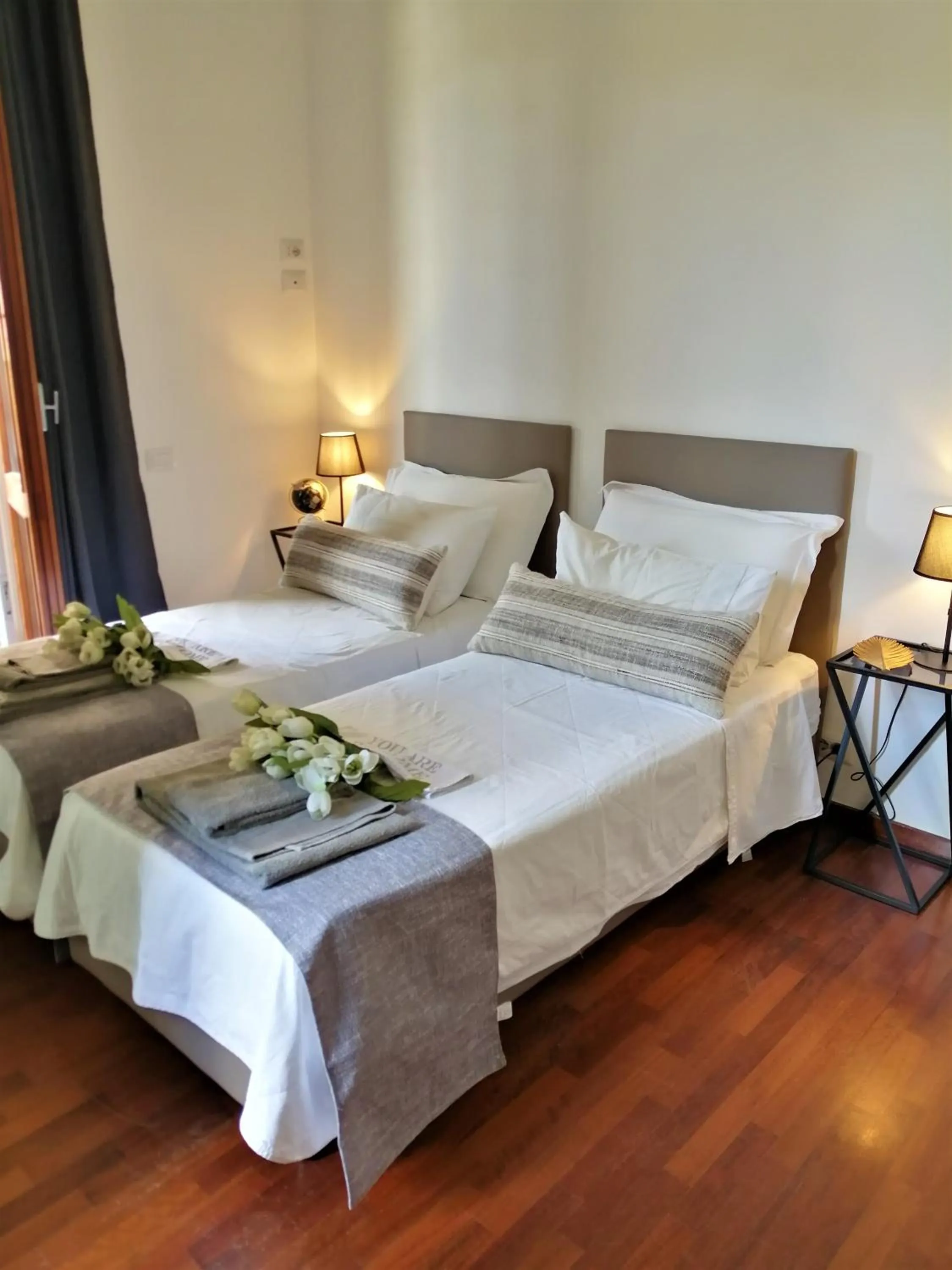 Bedroom, Bed in EMI's Guest House