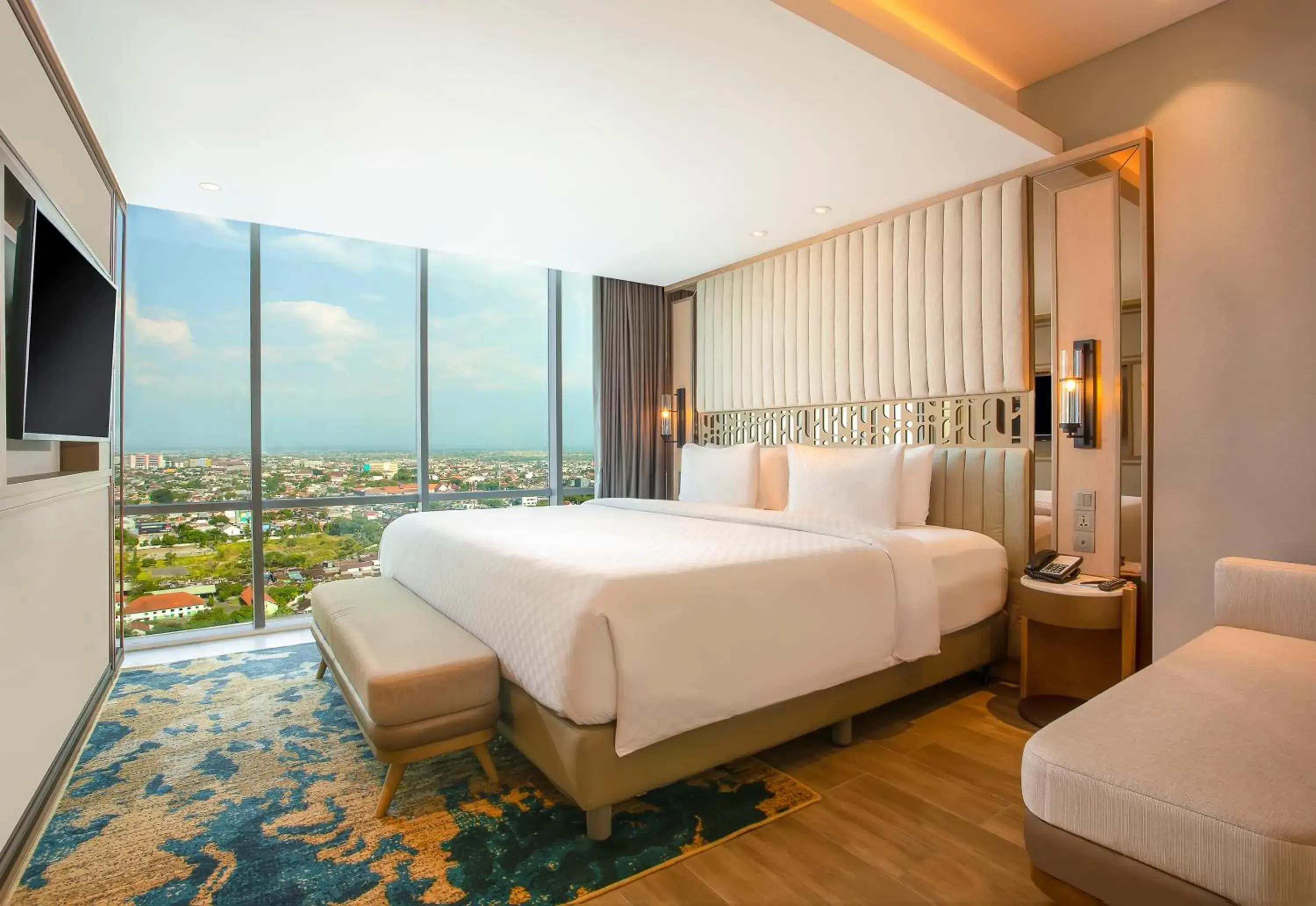 Royal Suite in Swiss-Belhotel Solo Royal Suite in Swiss-Belhotel Solo