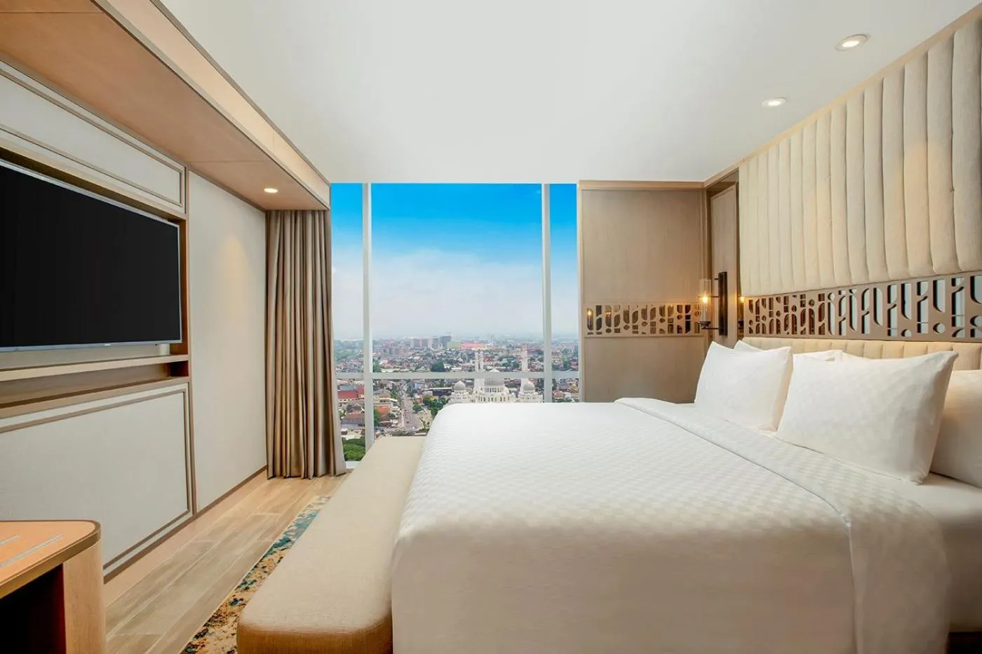 TV and multimedia, Bed in Swiss-Belhotel Solo