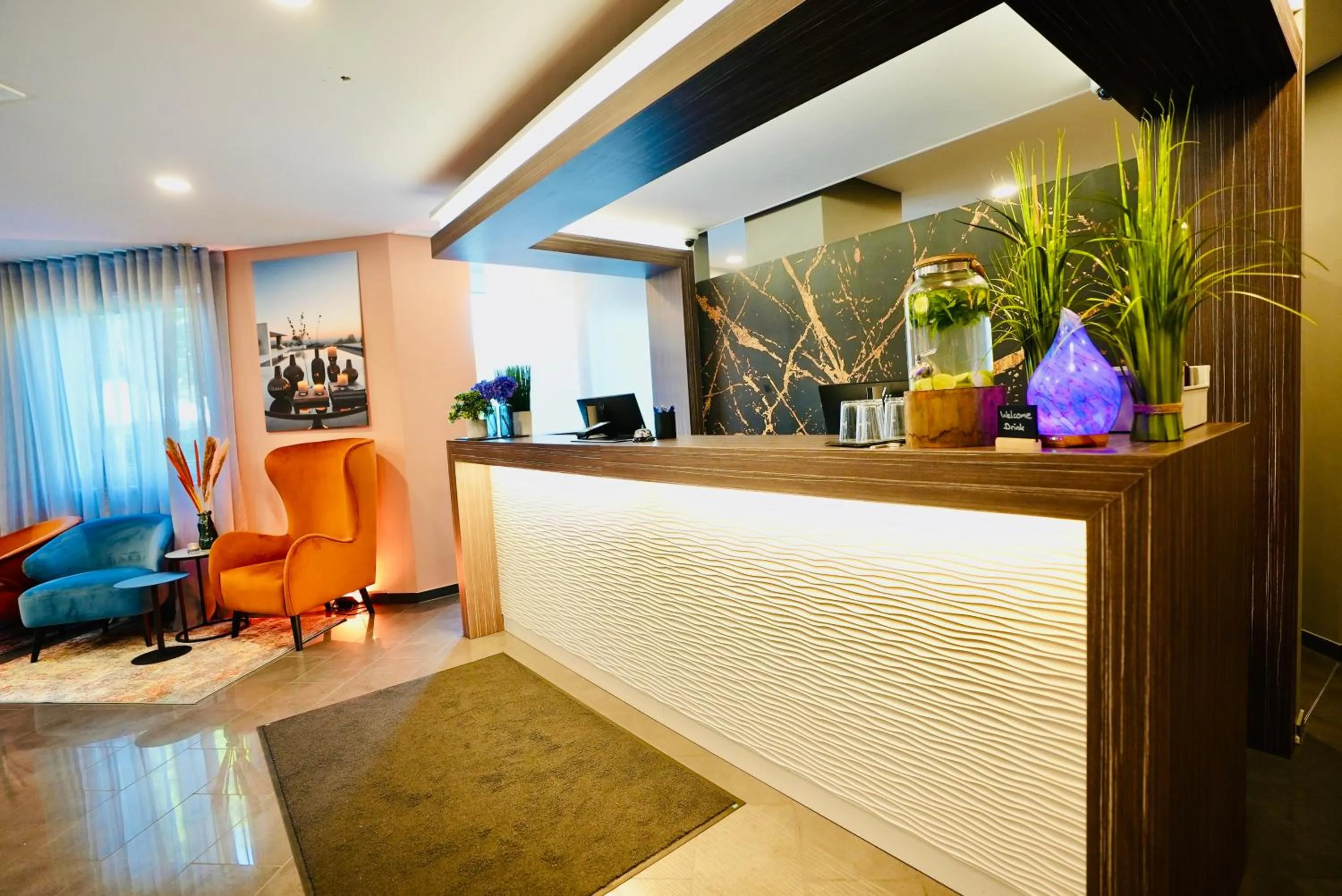 Arthotel Ambassador Wiesbaden - FREE PARKING