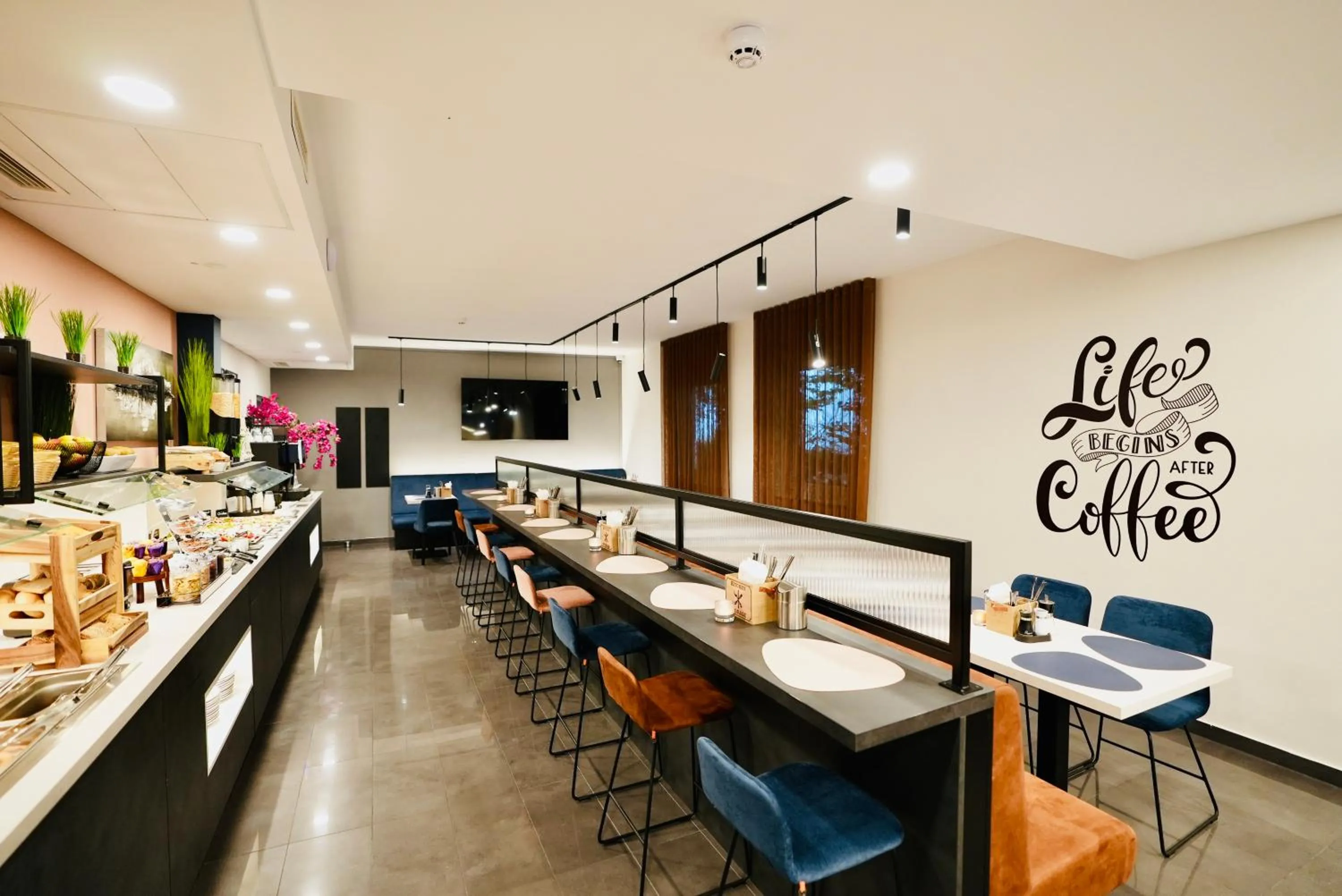 Arthotel Ambassador Wiesbaden - FREE PARKING