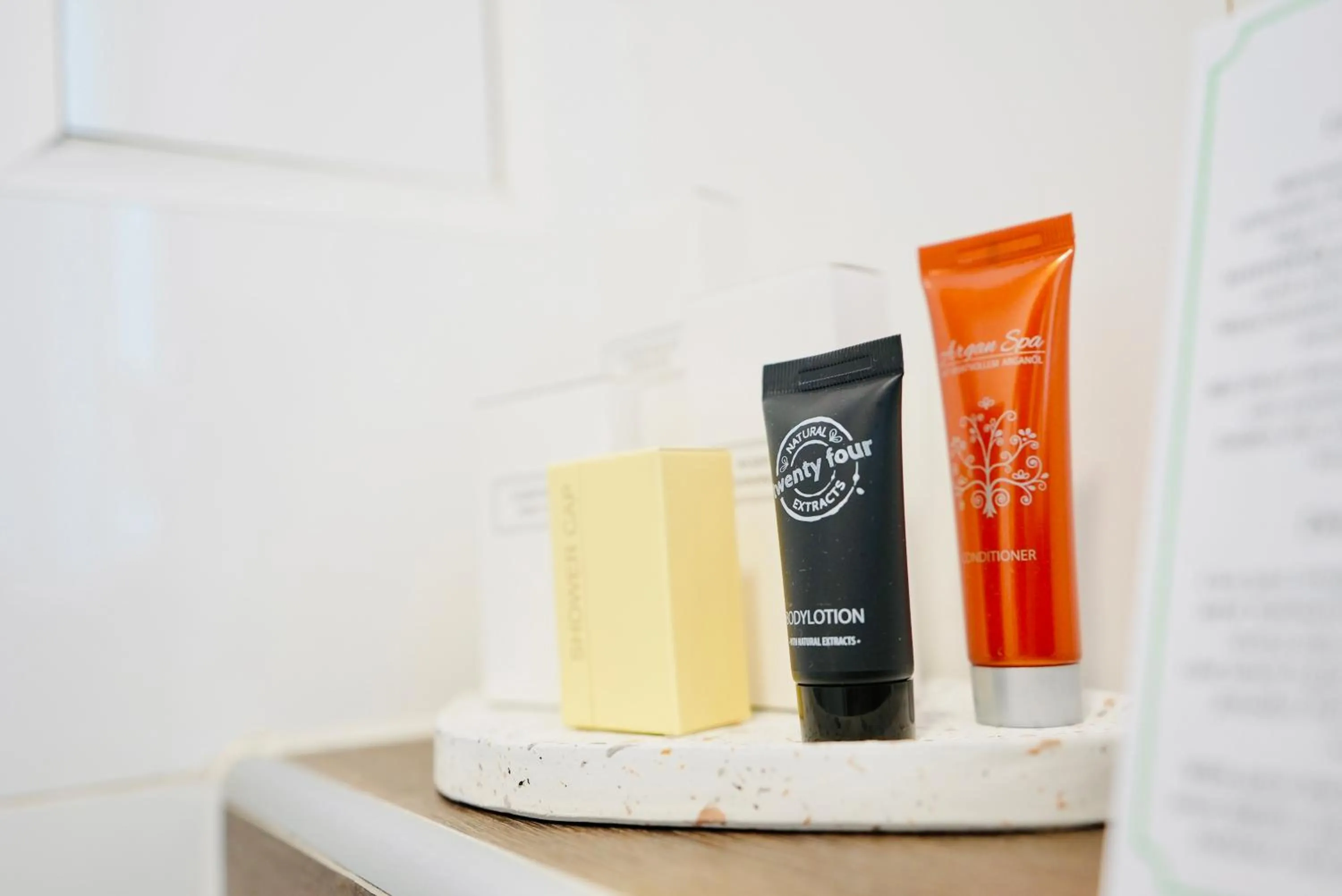 Arthotel Ambassador Wiesbaden - FREE PARKING