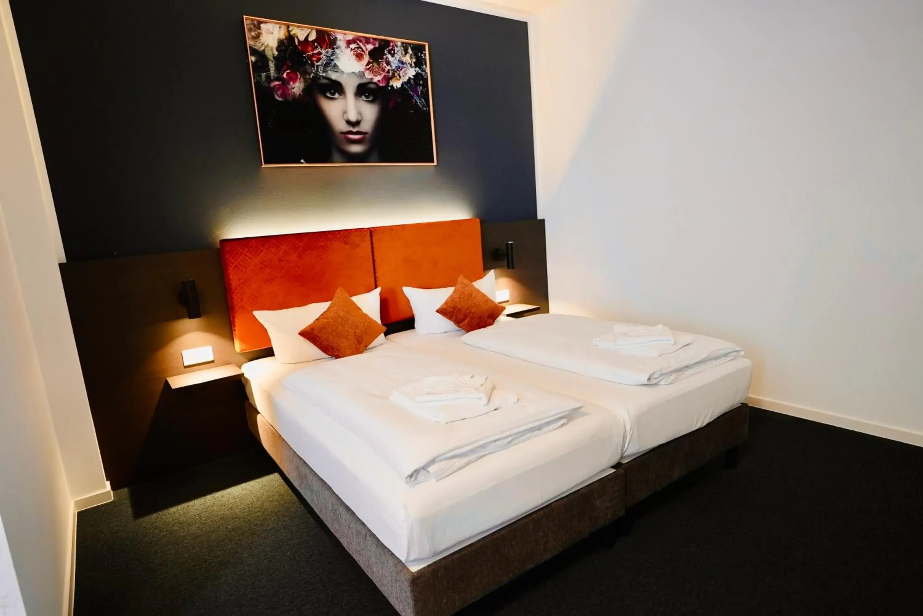 Bed in Arthotel Ambassador Wiesbaden - FREE PARKING Bed in Arthotel Ambassador Wiesbaden - FREE PARKING