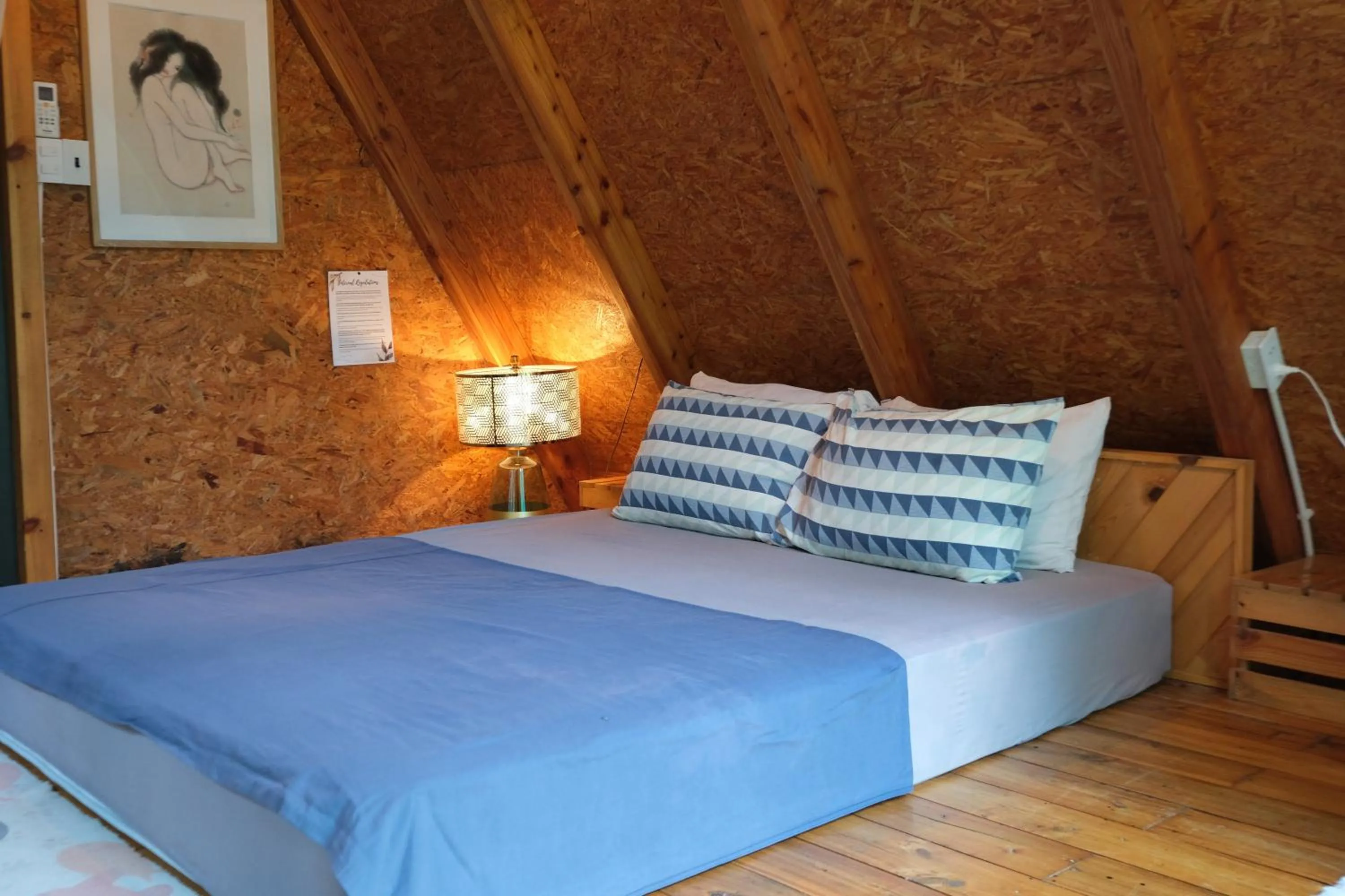 Bed in Blue Lagoon Cat Ba