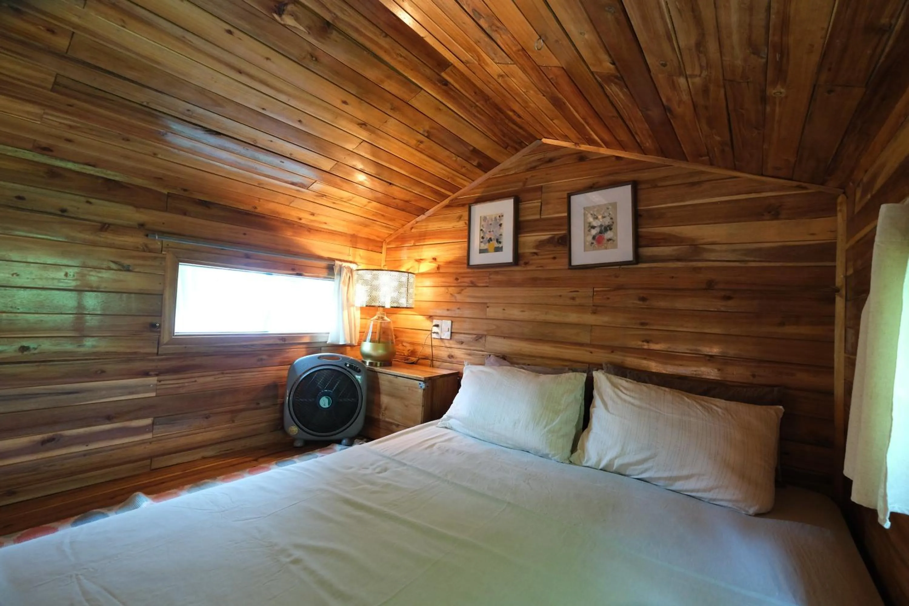 Bed in Blue Lagoon Cat Ba