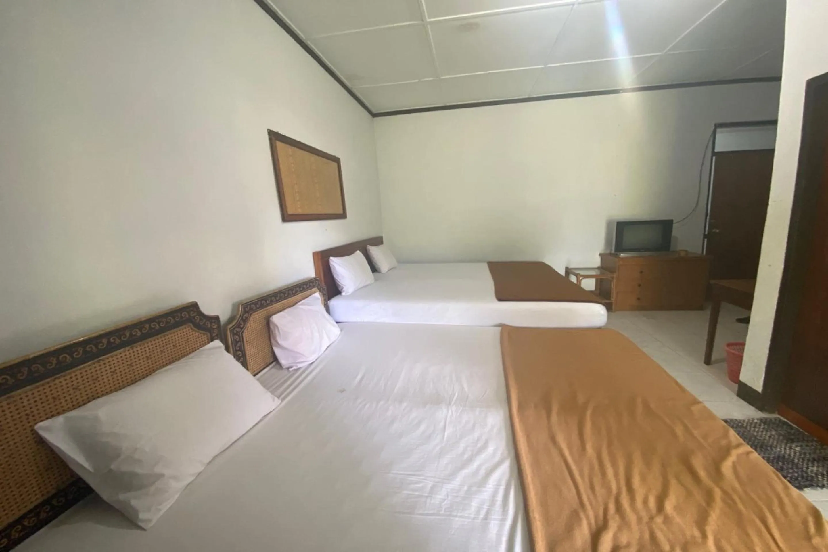 Bedroom, Bed in Hotel O Rantepao Lodge Near Patung Tedong Bonga