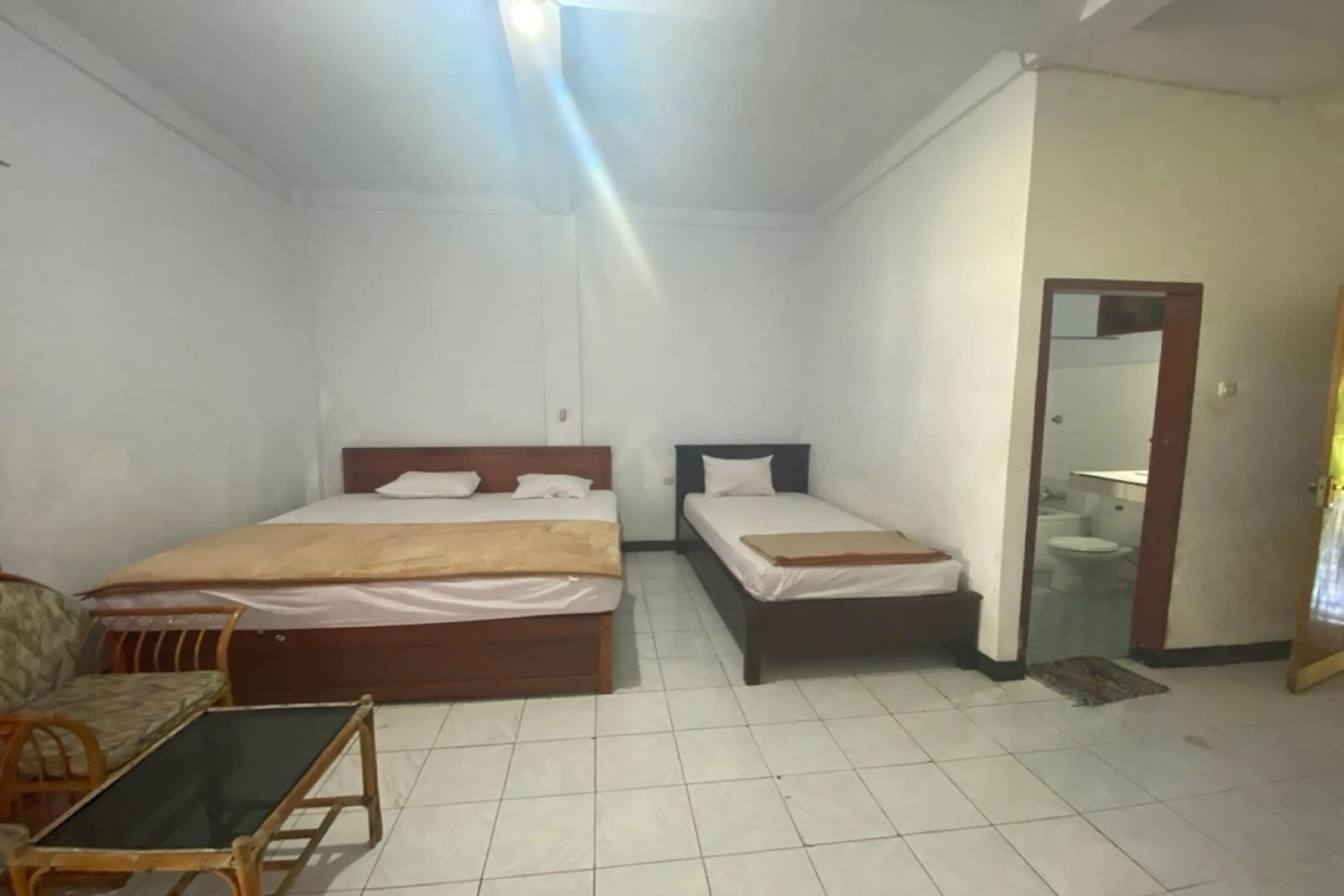 Bedroom, Bed in Hotel O Rantepao Lodge Near Patung Tedong Bonga