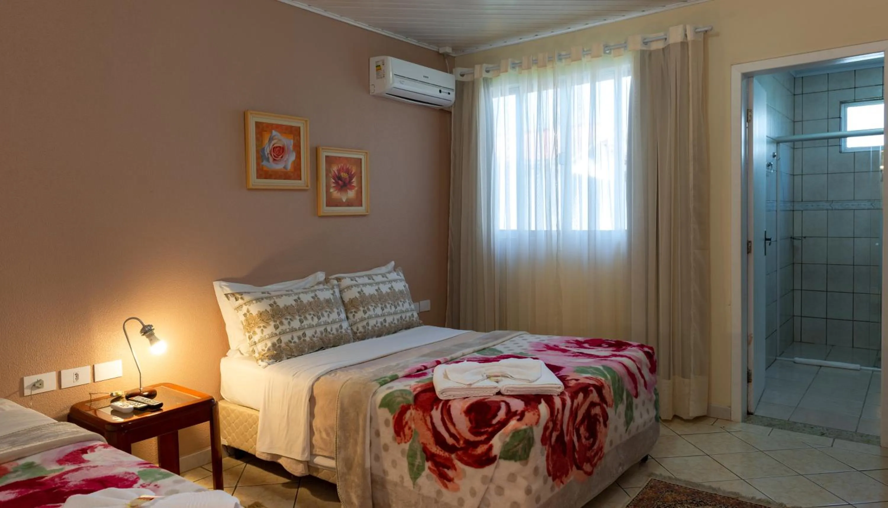 Photo of the whole room, Bed in Pousada UpSerra