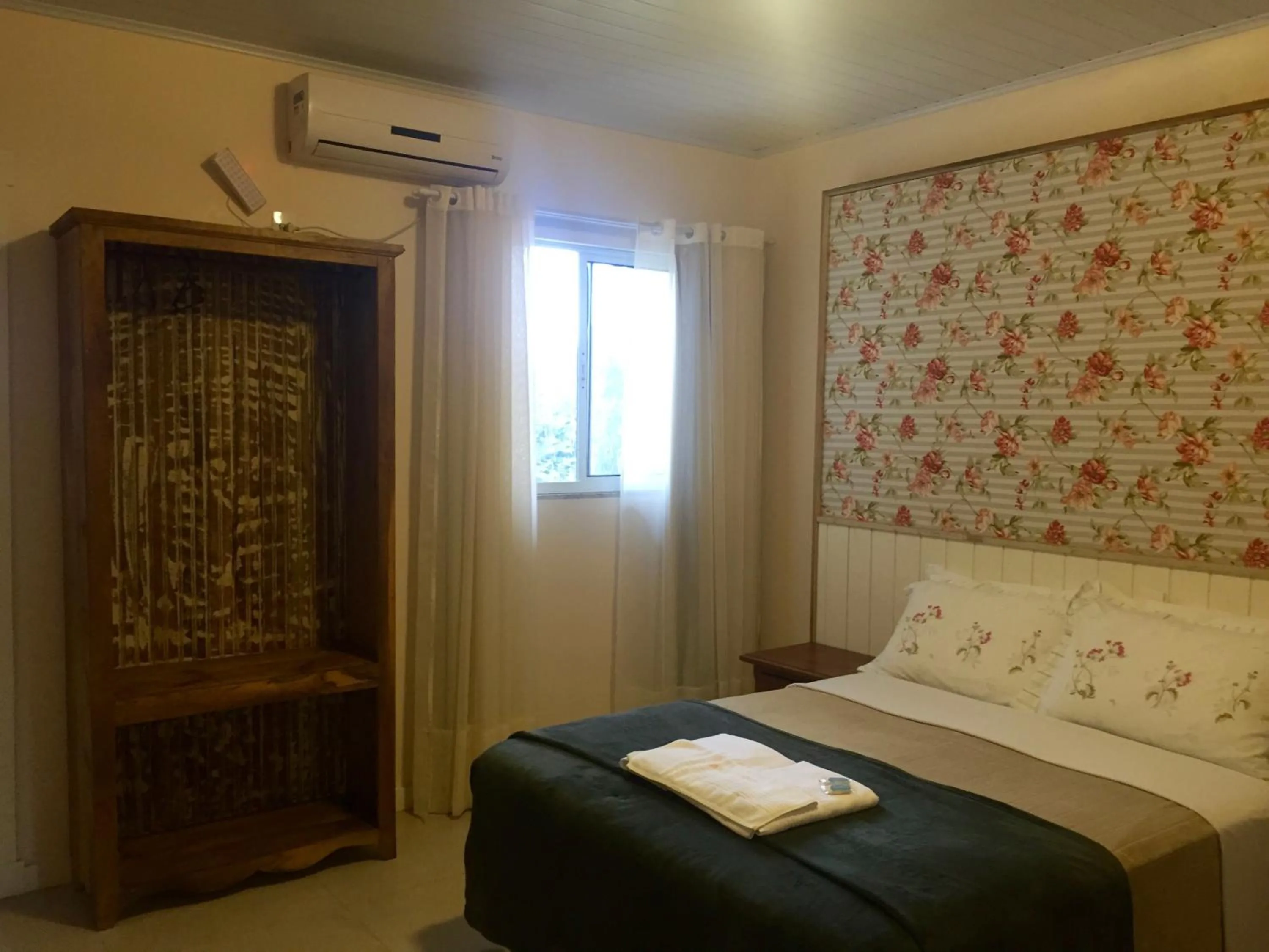 Photo of the whole room, Bed in Pousada UpSerra