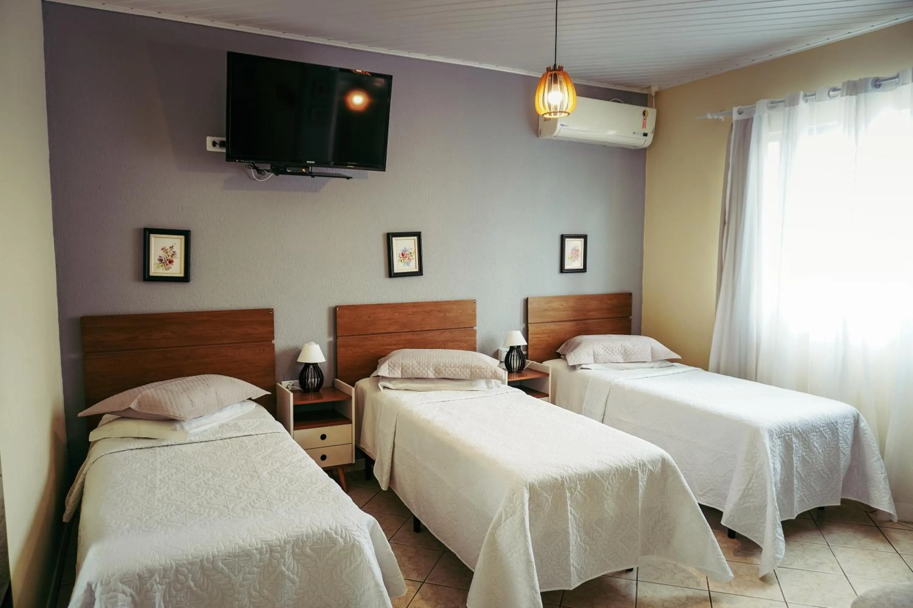 TV and multimedia, Bed in Pousada UpSerra