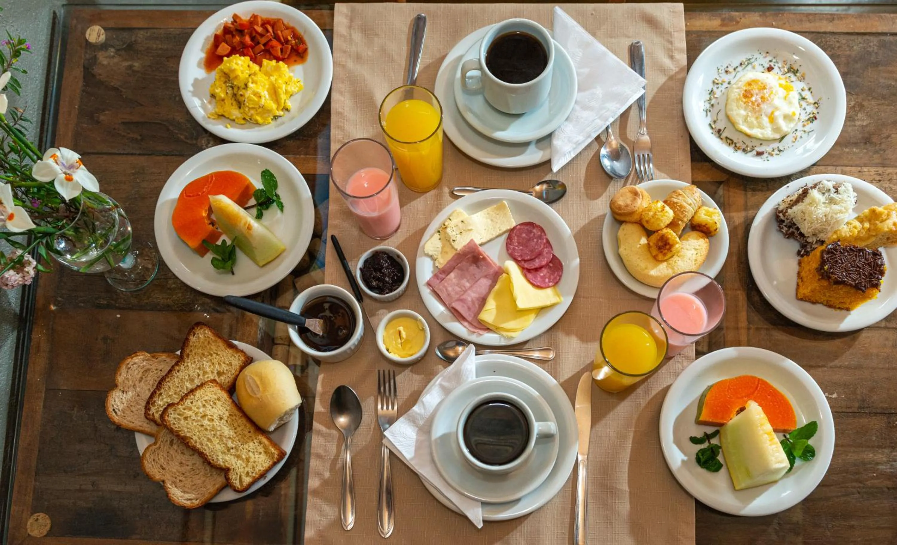 Breakfast in Pousada UpSerra