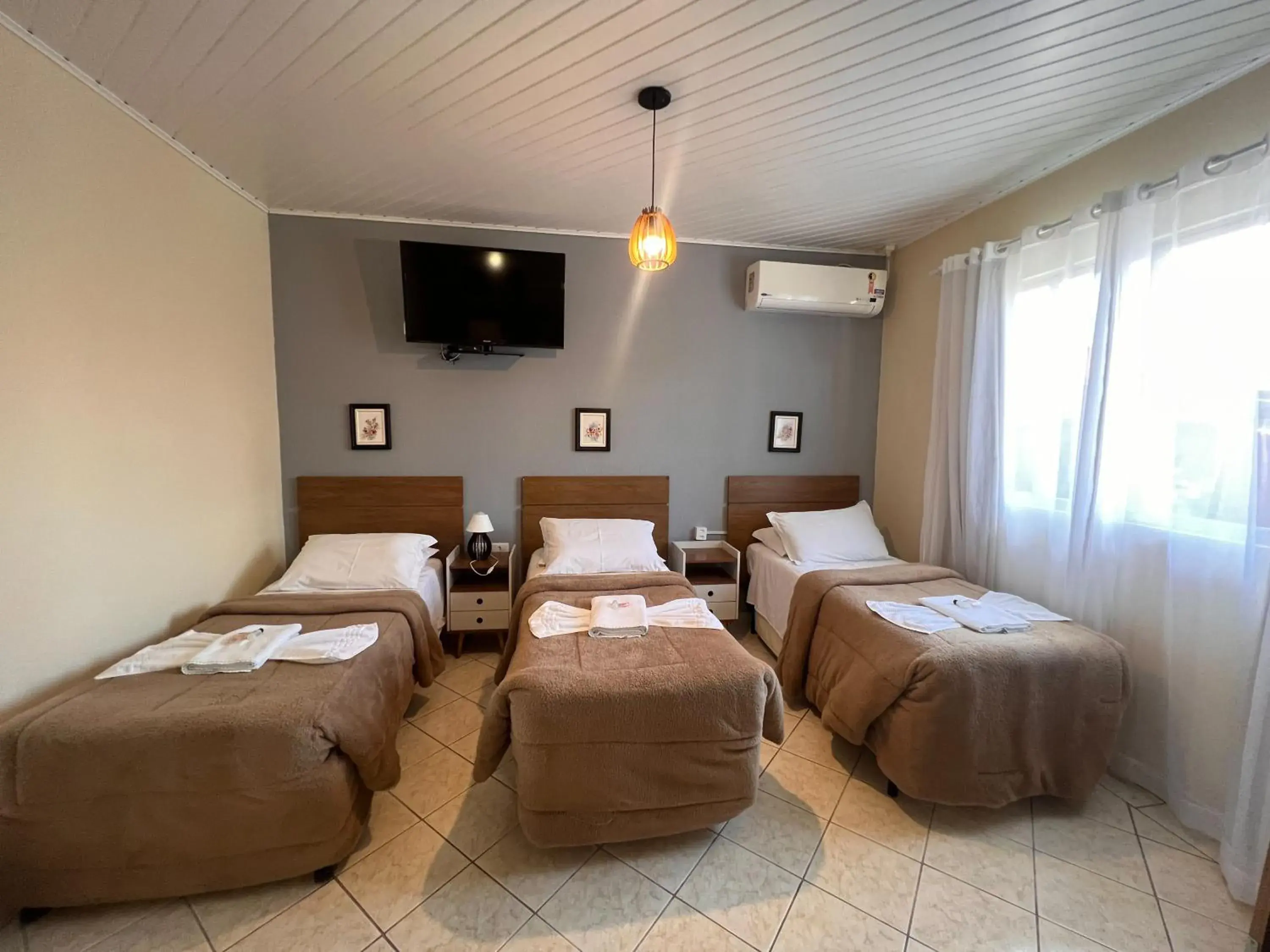 Standard Family Room - single occupancy in Pousada UpSerra Standard Family Room - single occupancy in Pousada UpSerra