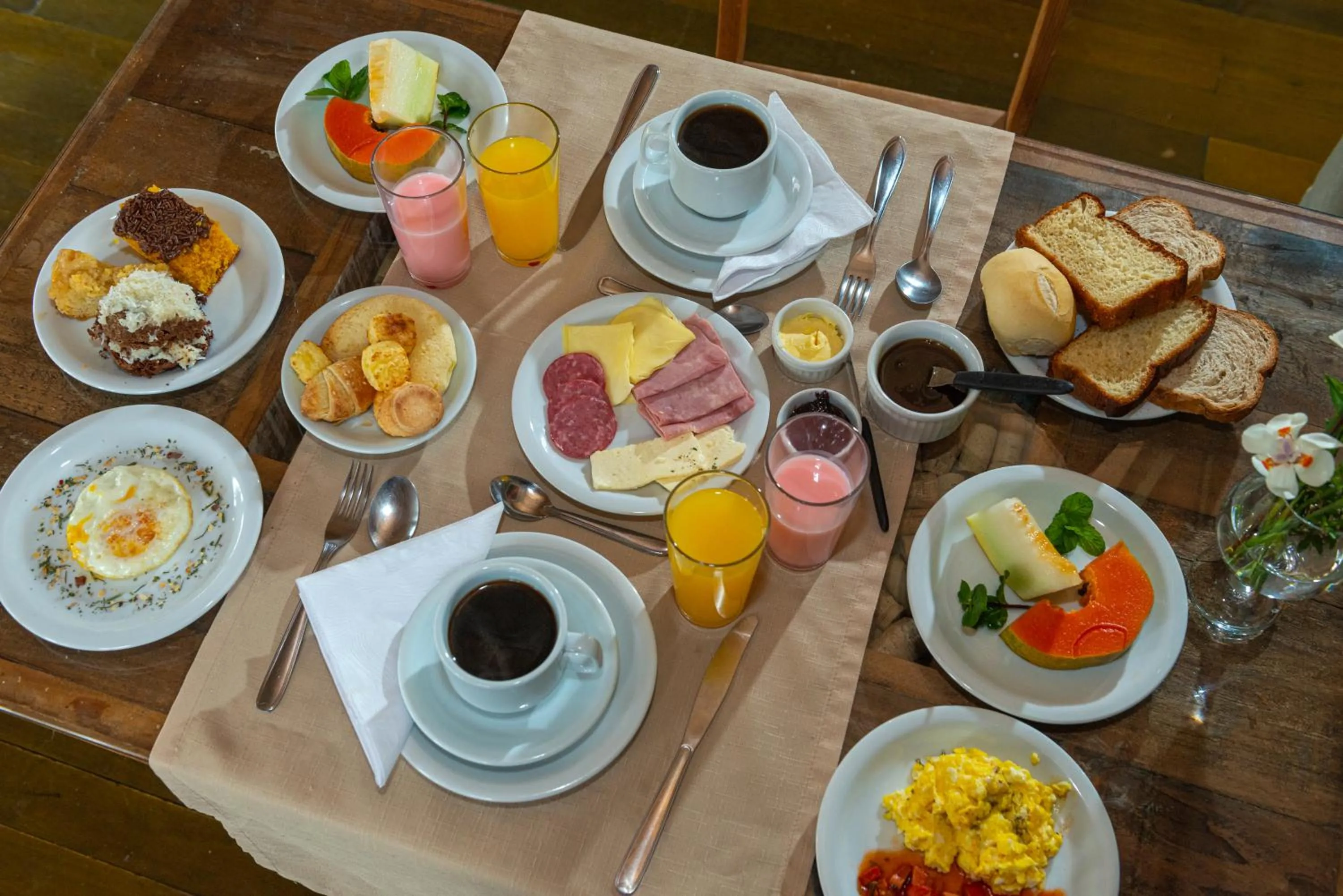 Breakfast in Pousada UpSerra