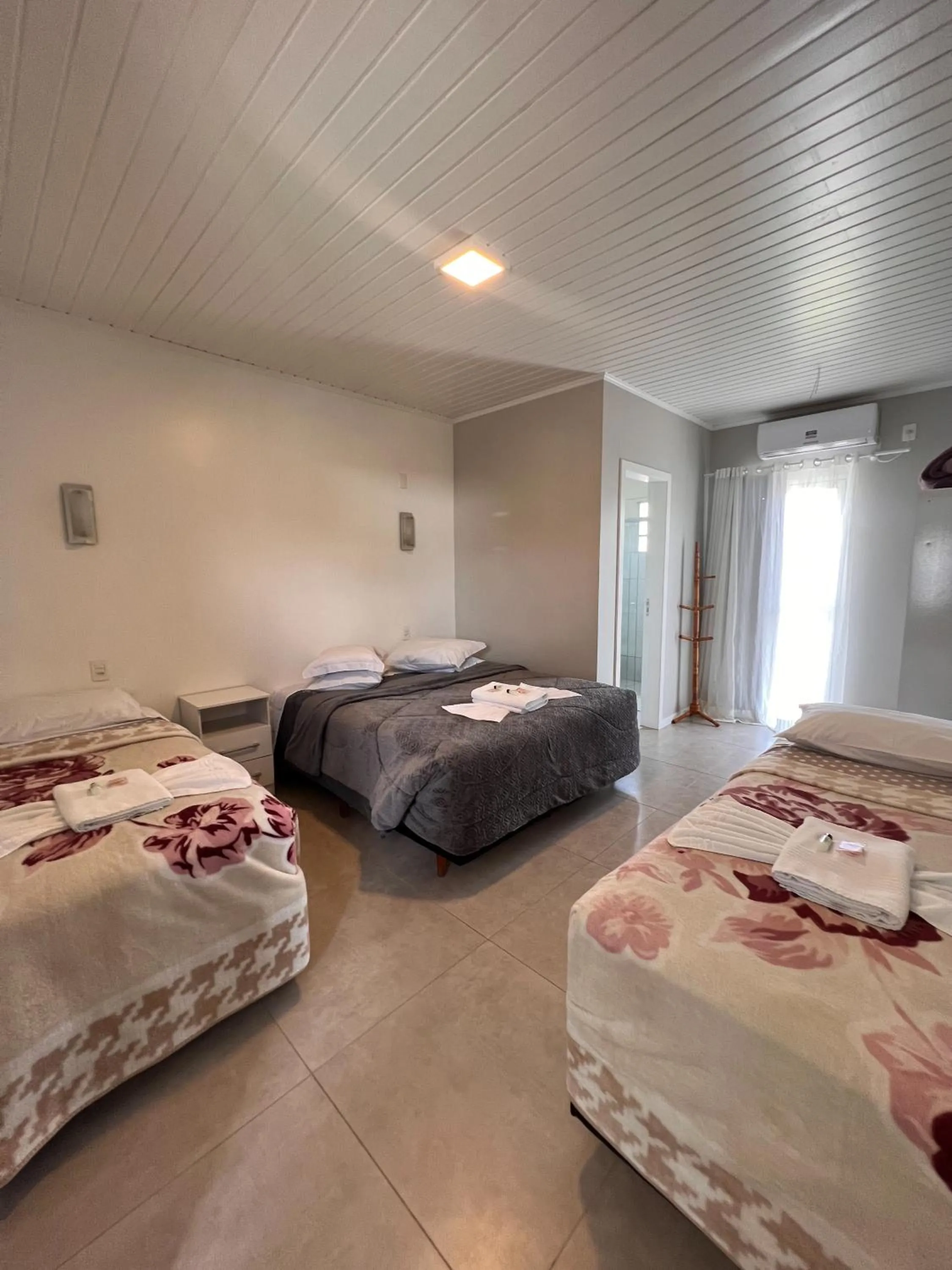 Photo of the whole room, Bed in Pousada UpSerra