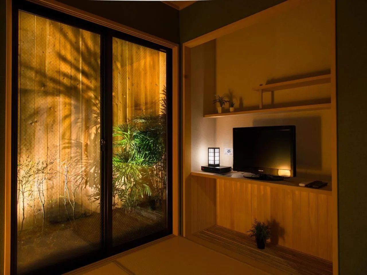 TV and multimedia in YADOYA Karasumain