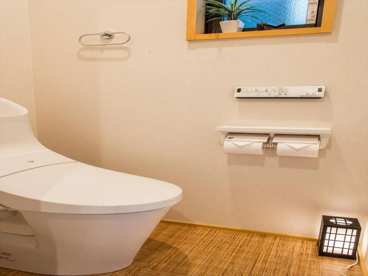 Bathroom in YADOYA Karasumain