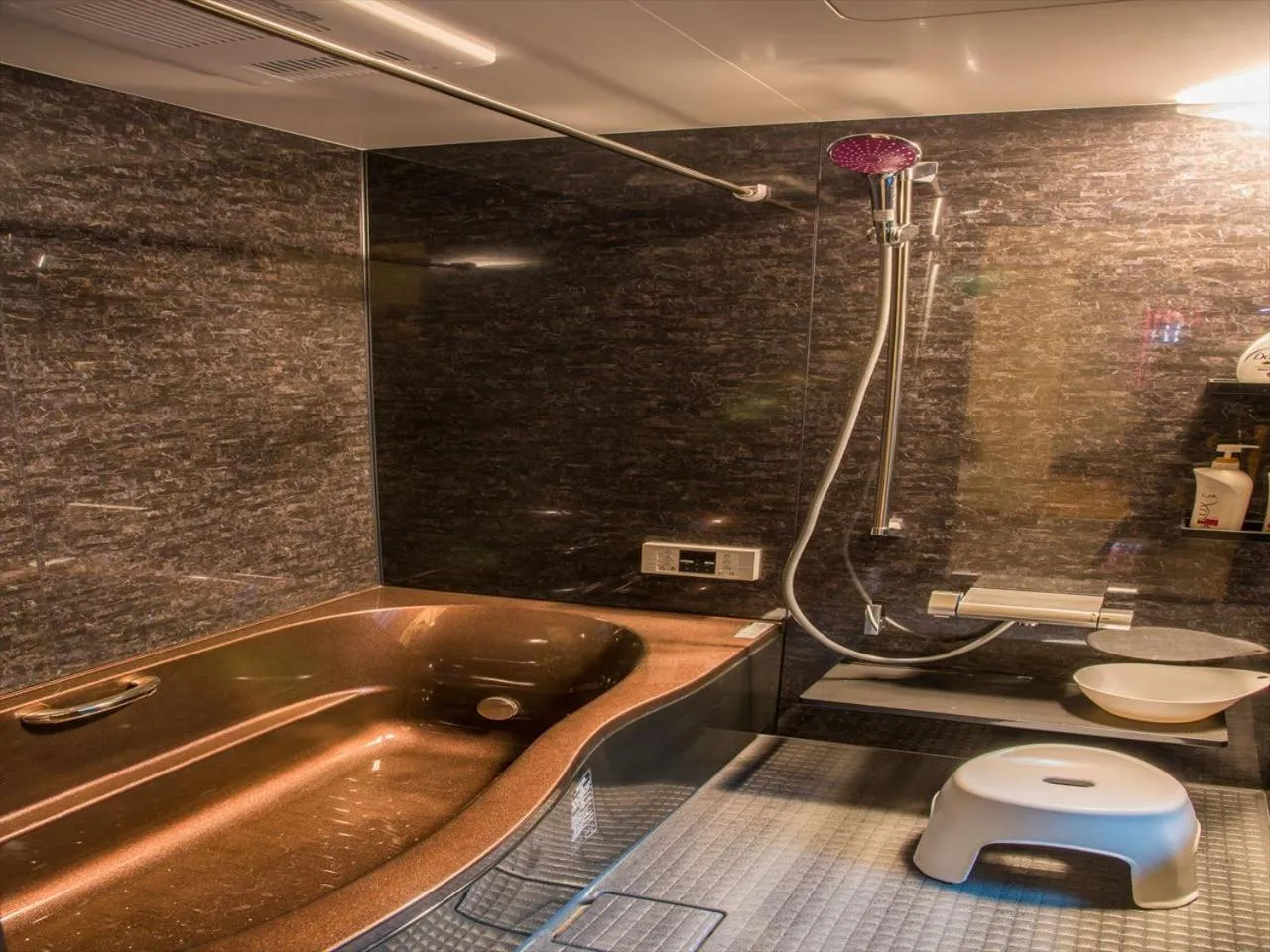 Bathroom in YADOYA Karasumain