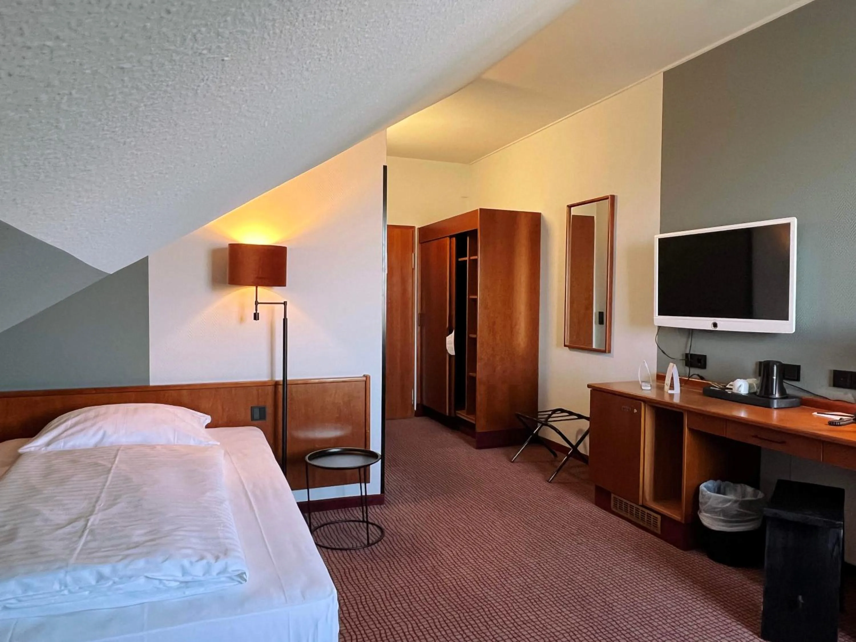 Photo of the whole room, Bed in Classik Hotel Magdeburg