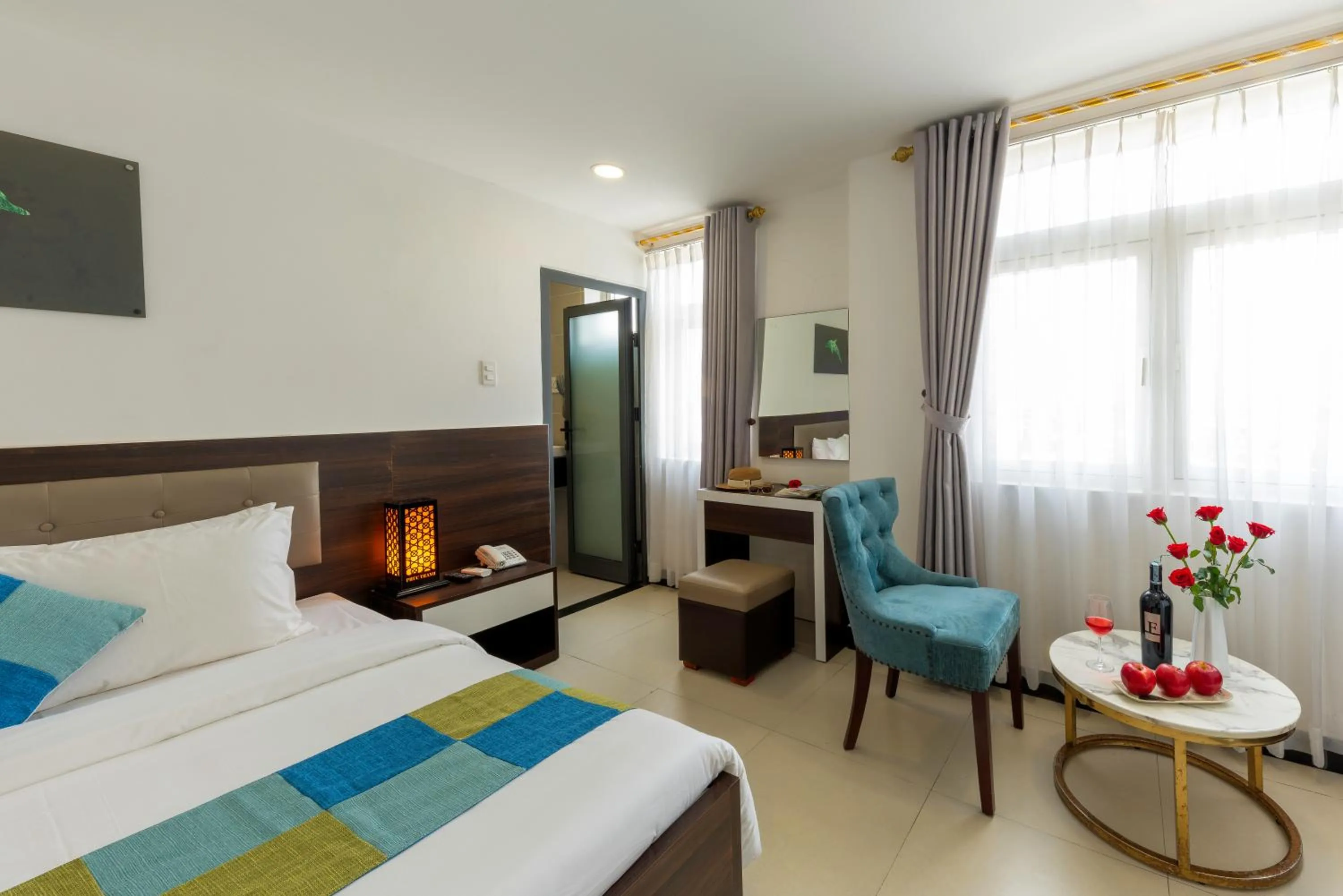 Photo of the whole room, Bed in Phuc Thanh Luxury Hotel by THG