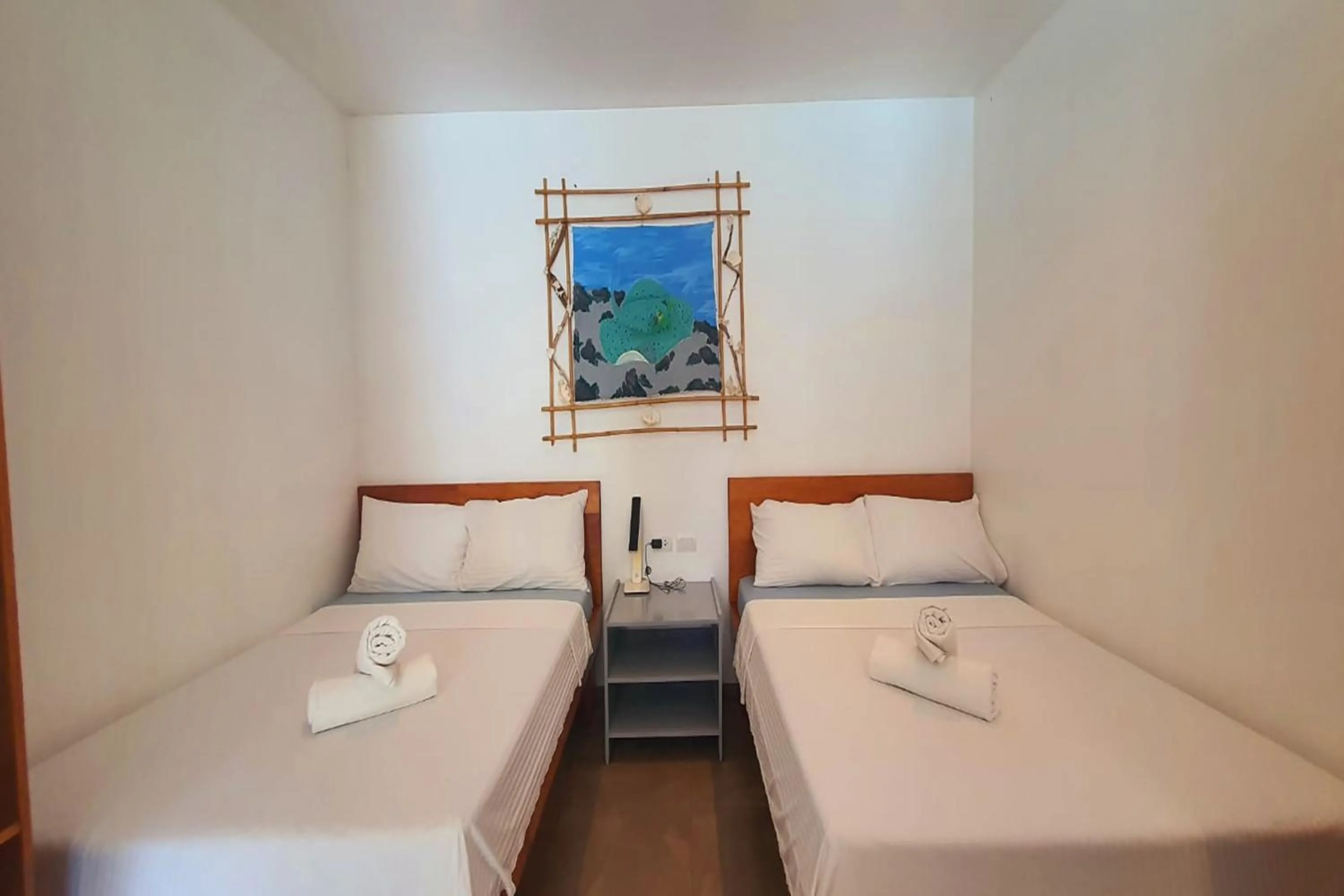 Bedroom, Bed in Pili Beach Resort Agmanic