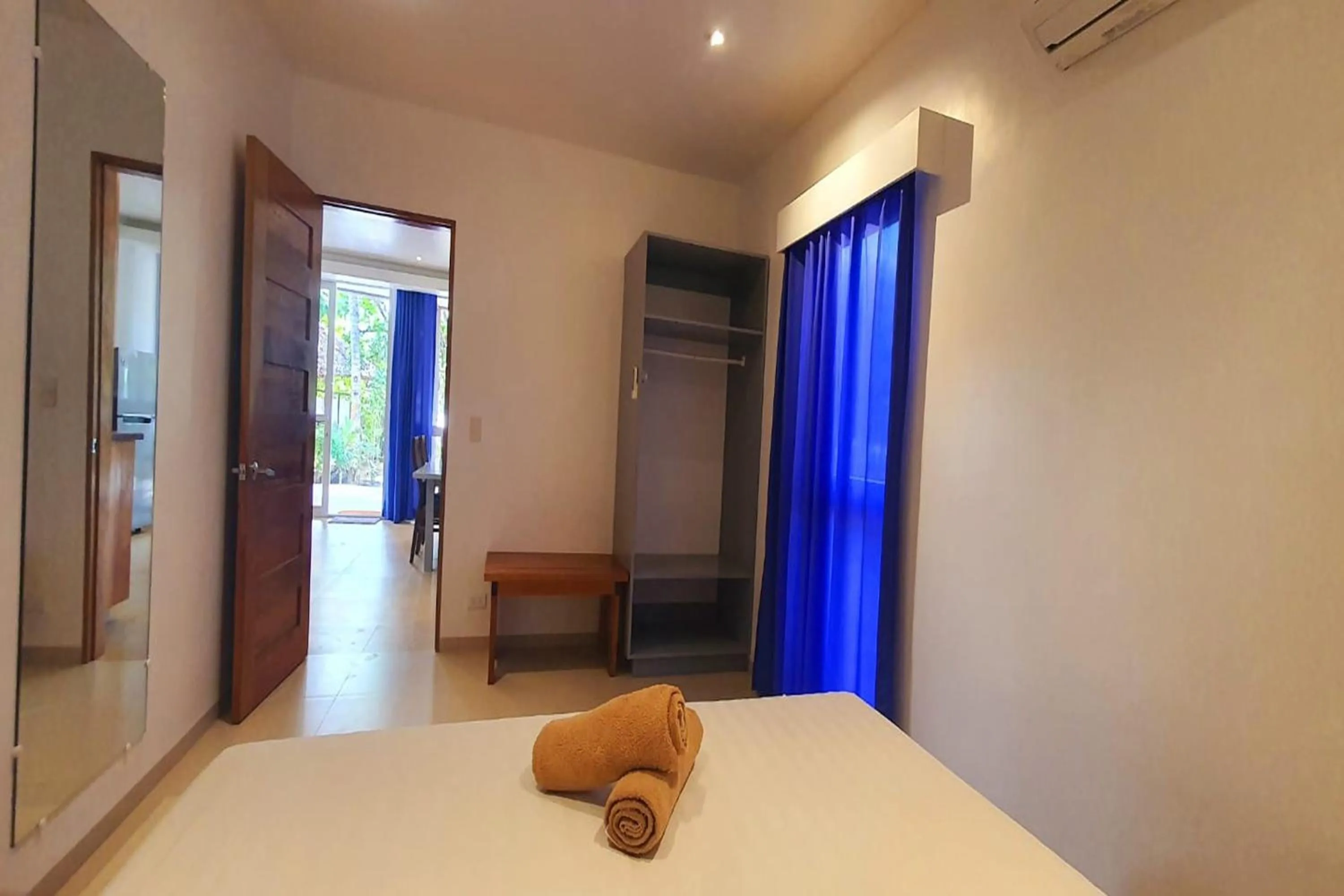 Bedroom, Bed in Pili Beach Resort Agmanic