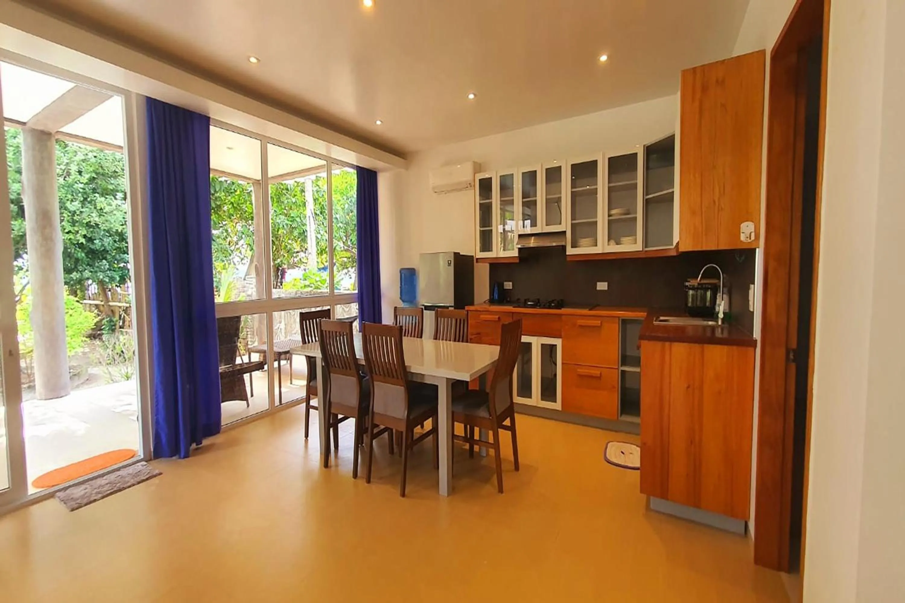 Kitchen or kitchenette in Pili Beach Resort Agmanic