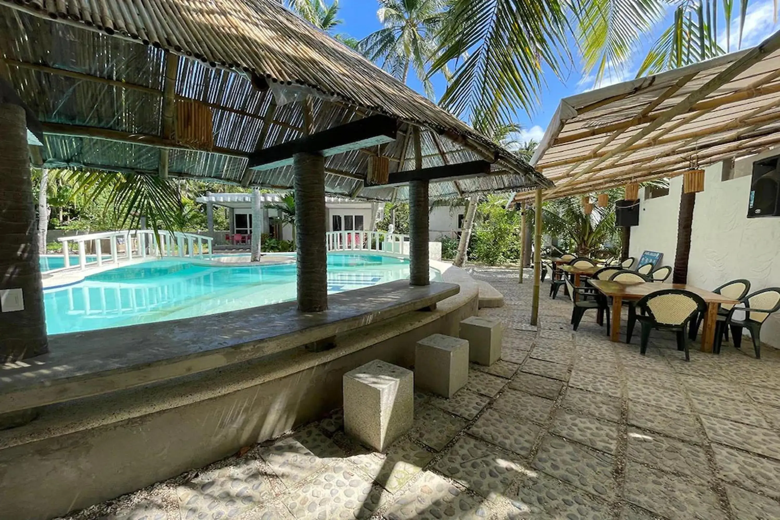 Swimming pool in Pili Beach Resort Agmanic Swimming pool in Pili Beach Resort Agmanic