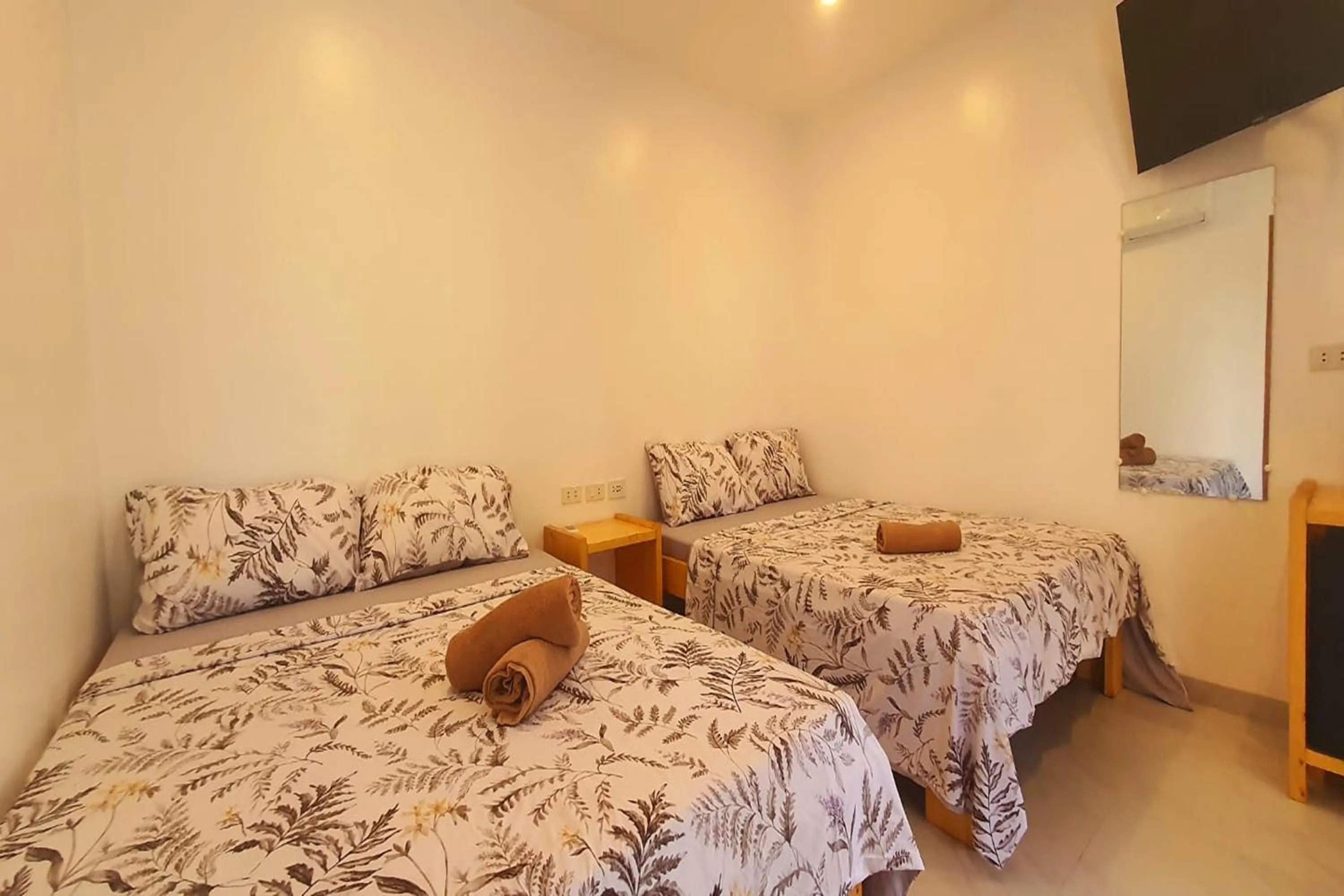 Bedroom, Bed in Pili Beach Resort Agmanic