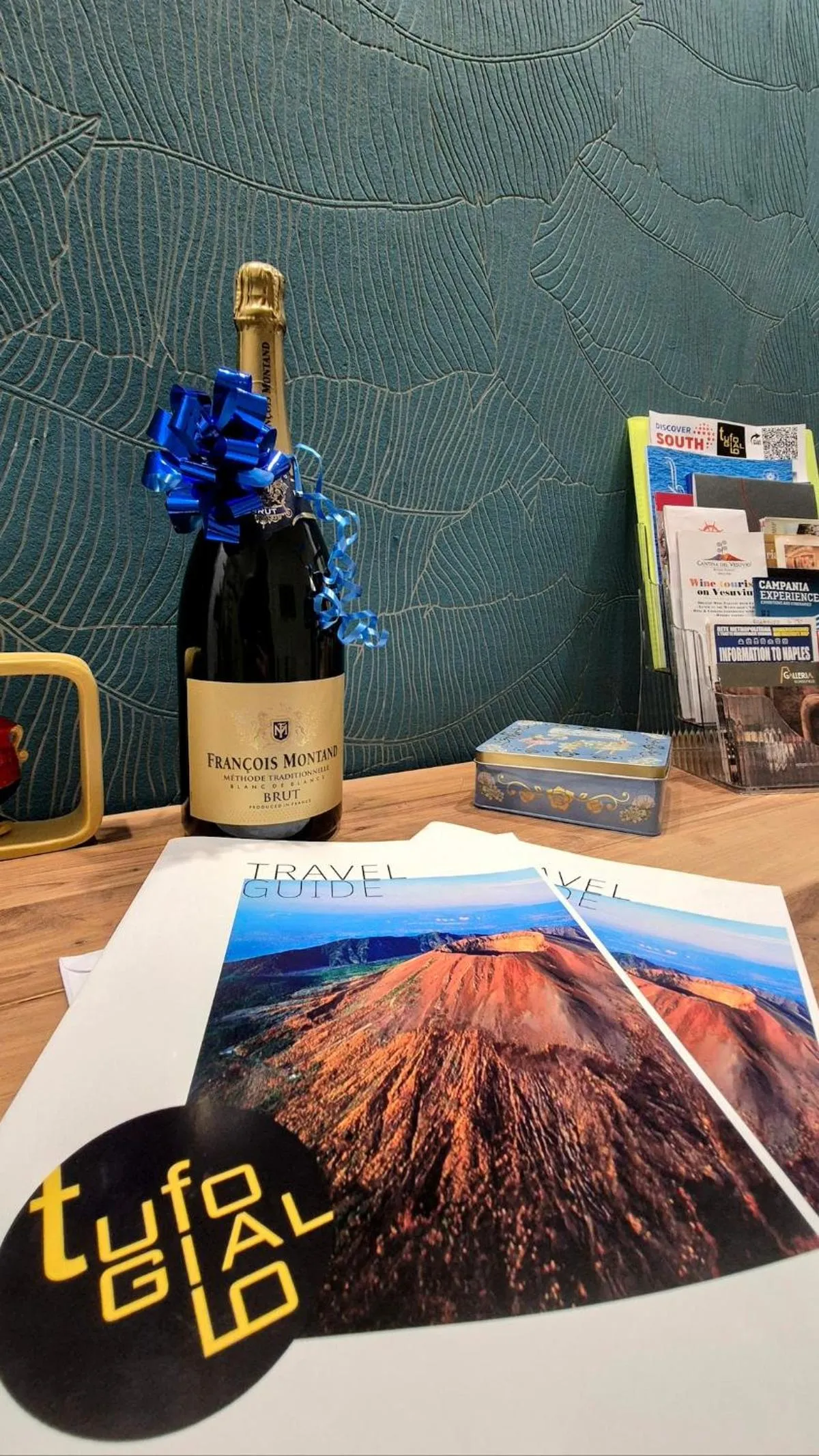 Food and drinks in Tufo Giallo Rooms