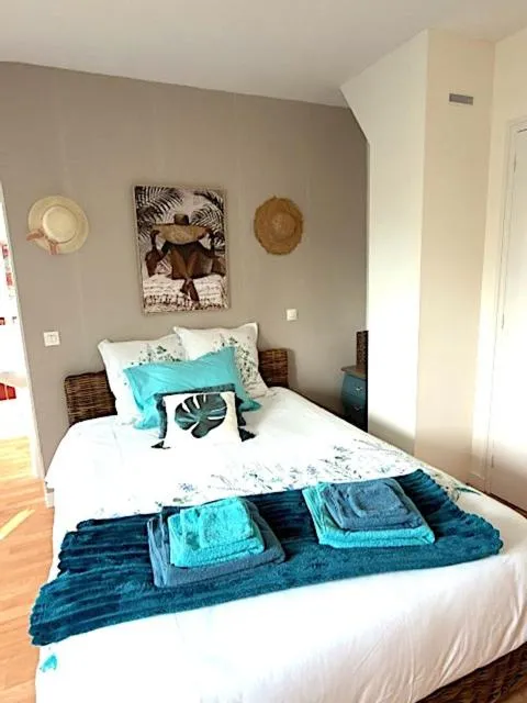 Bed in Aux portes de Pornichet, Chambres d'hôtes Ty'Sacha