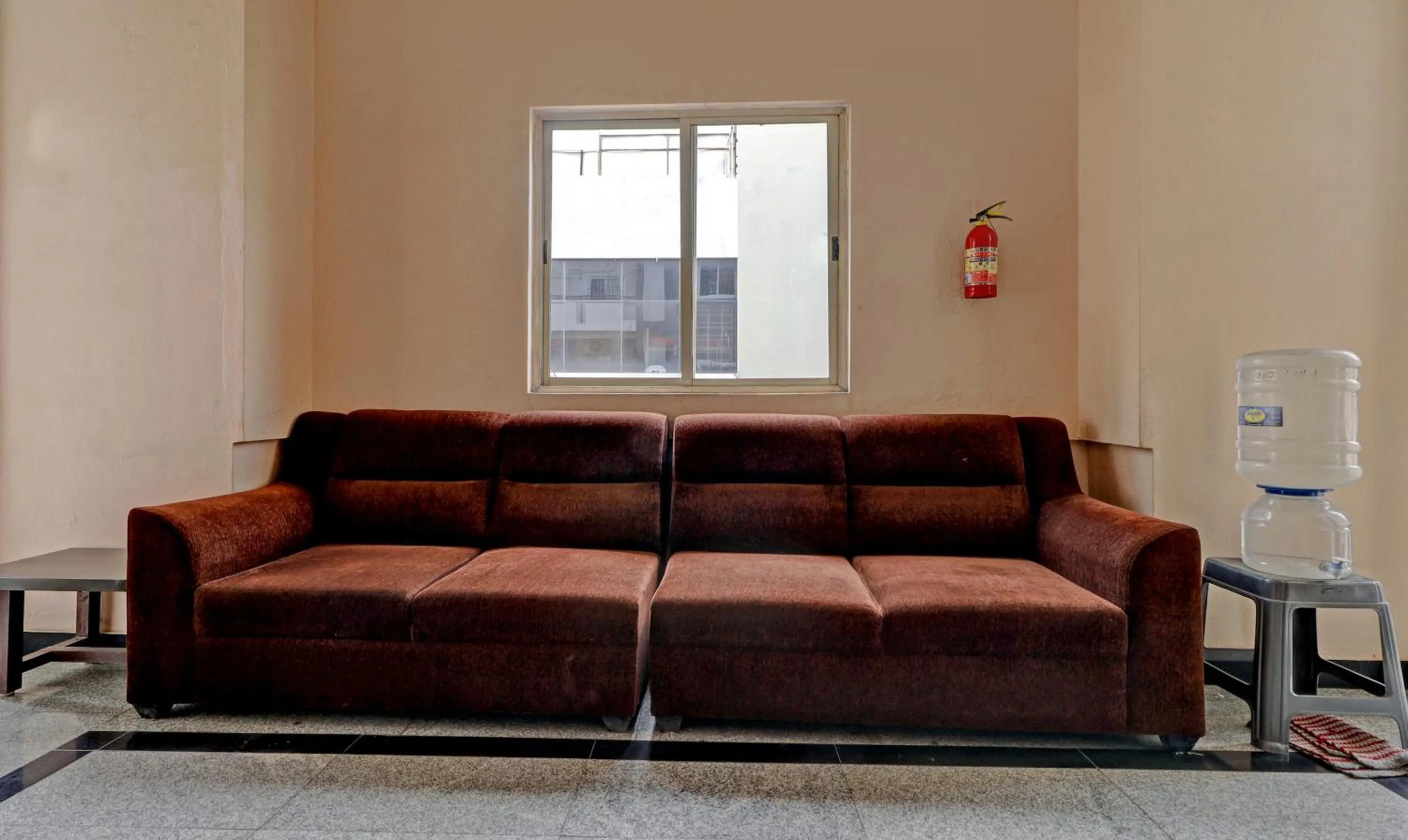 Seating area in Guru Comfort, 100 m from Apollo Hospital