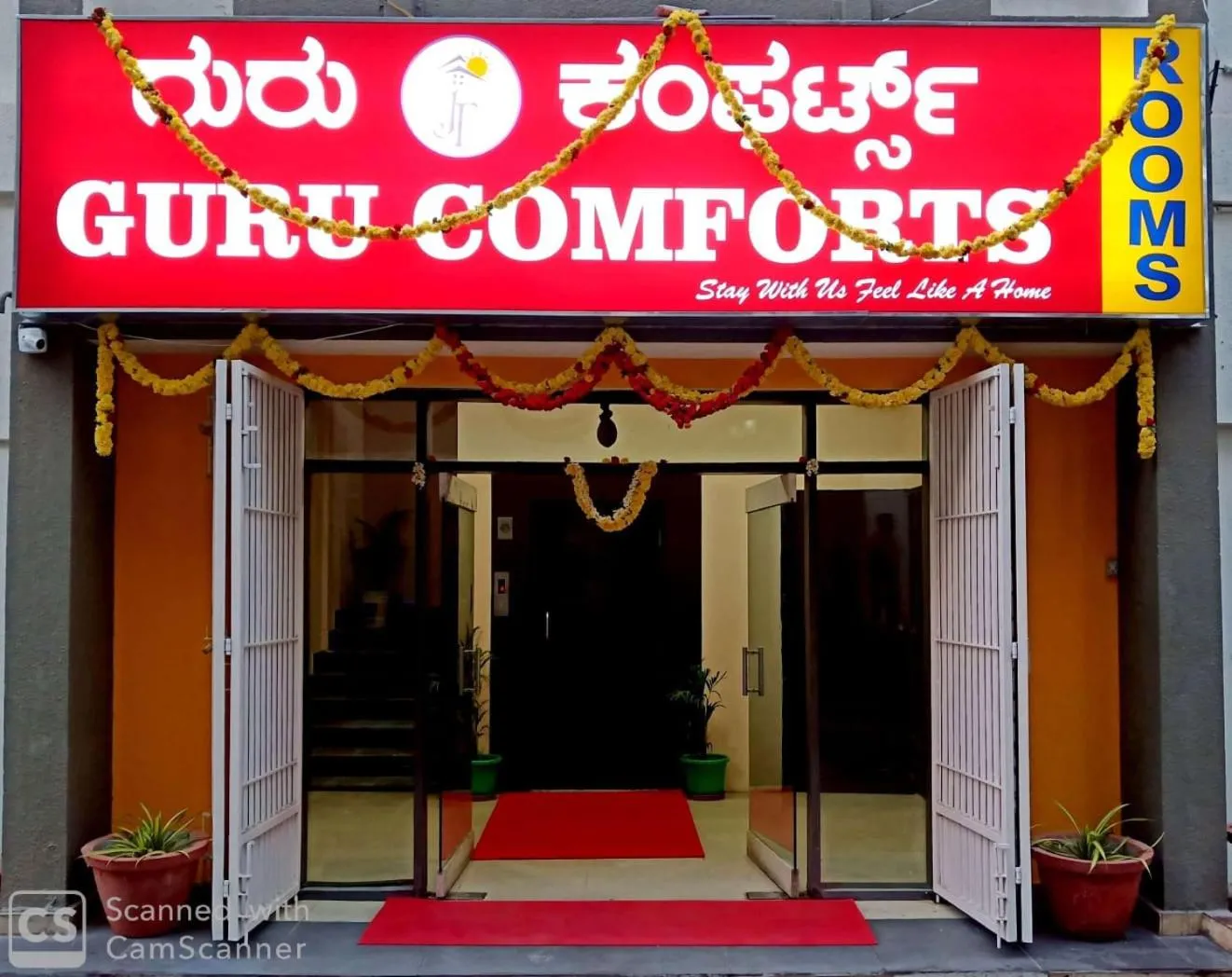 Street view in Guru Comfort, 100 m from Apollo Hospital