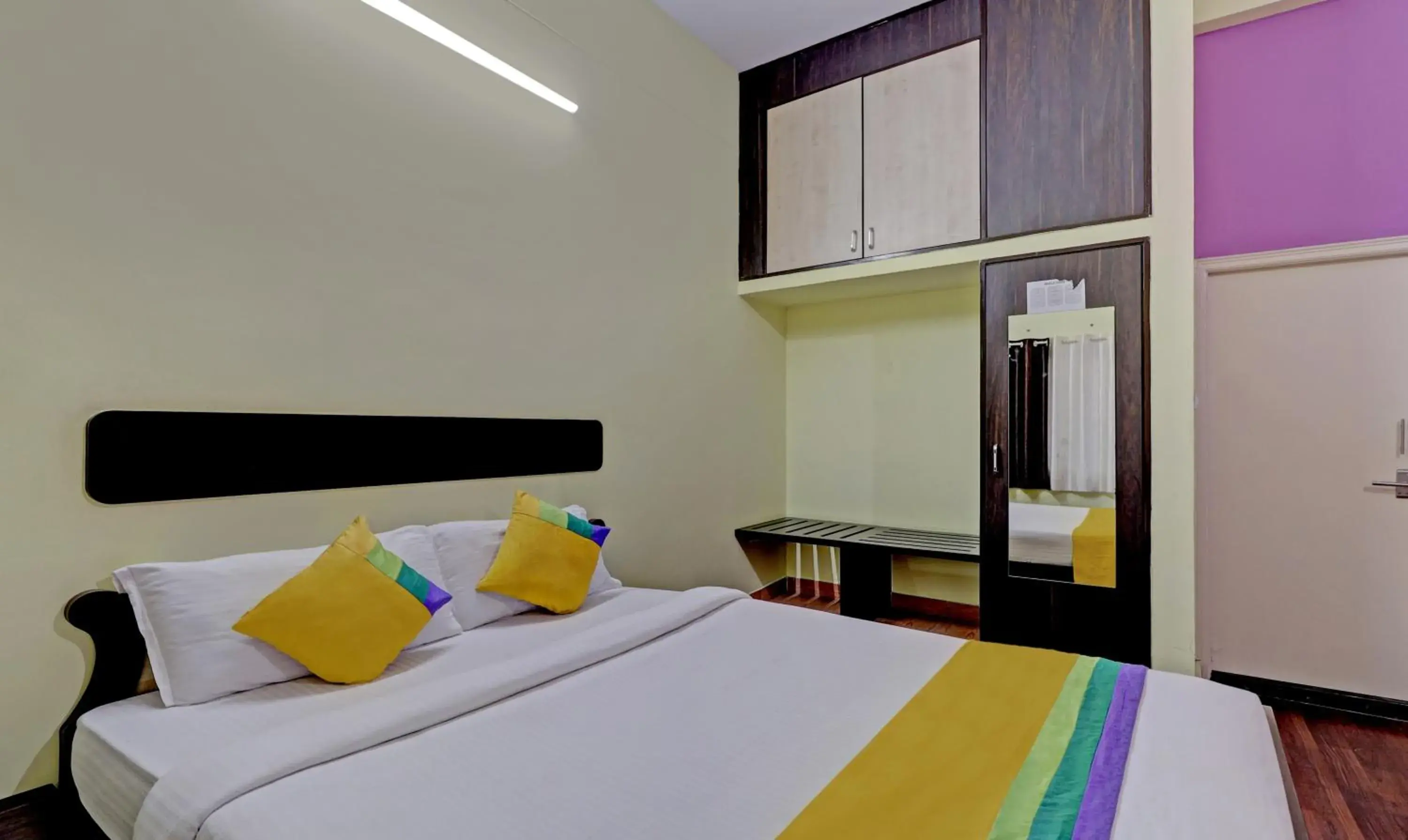 Executive Room - single occupancy in Guru Comfort, 100 m from Apollo Hospital Executive Room - single occupancy in Guru Comfort, 100 m from Apollo Hospital