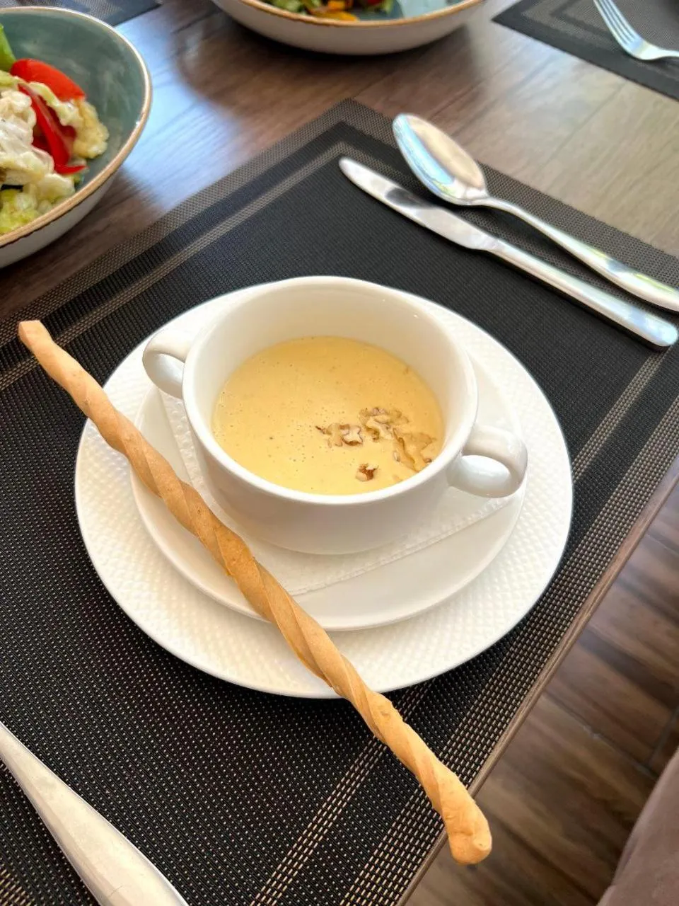 Restaurant/places to eat in Gabrielle International Hotel