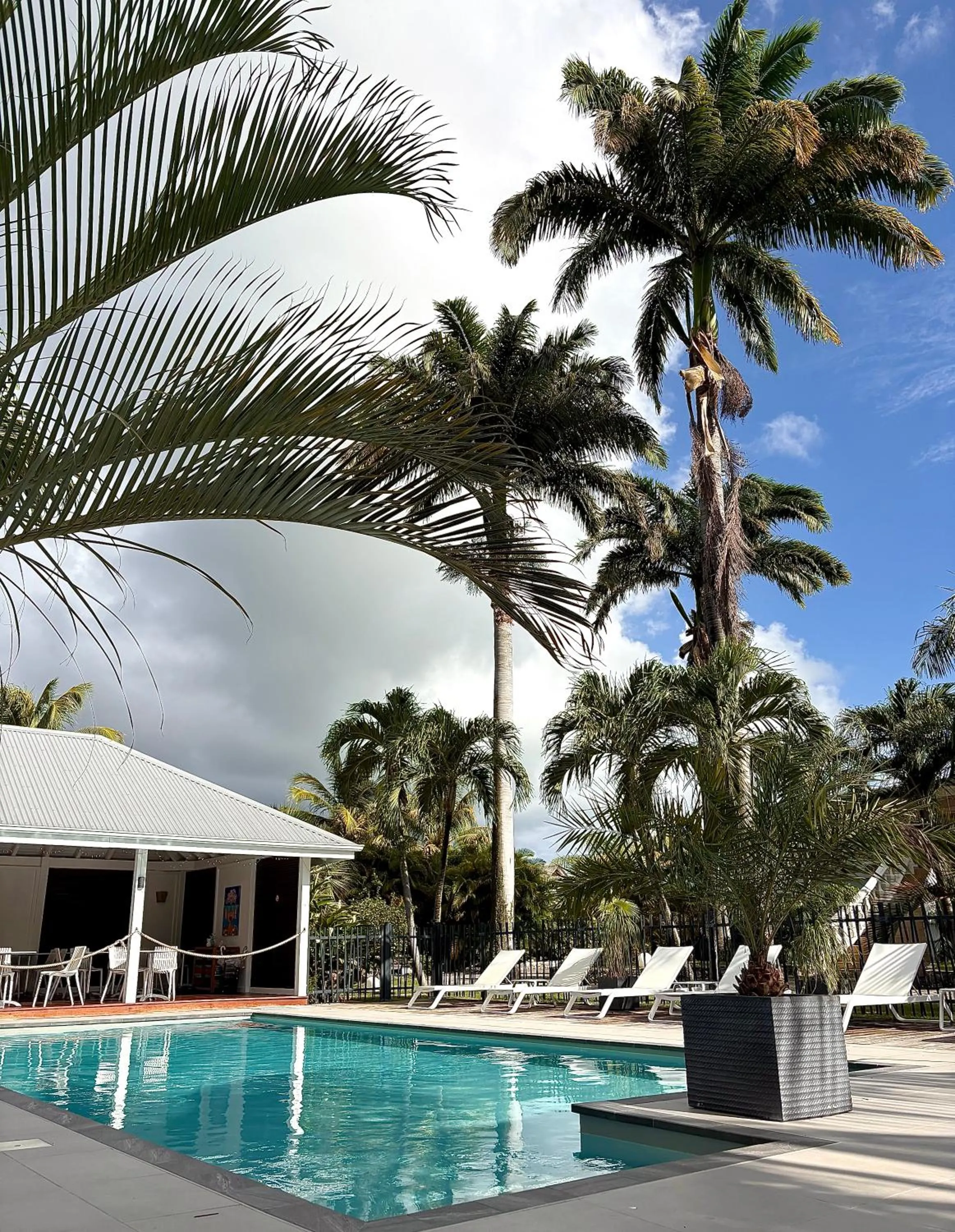 Pool view in Domaine Saint-François