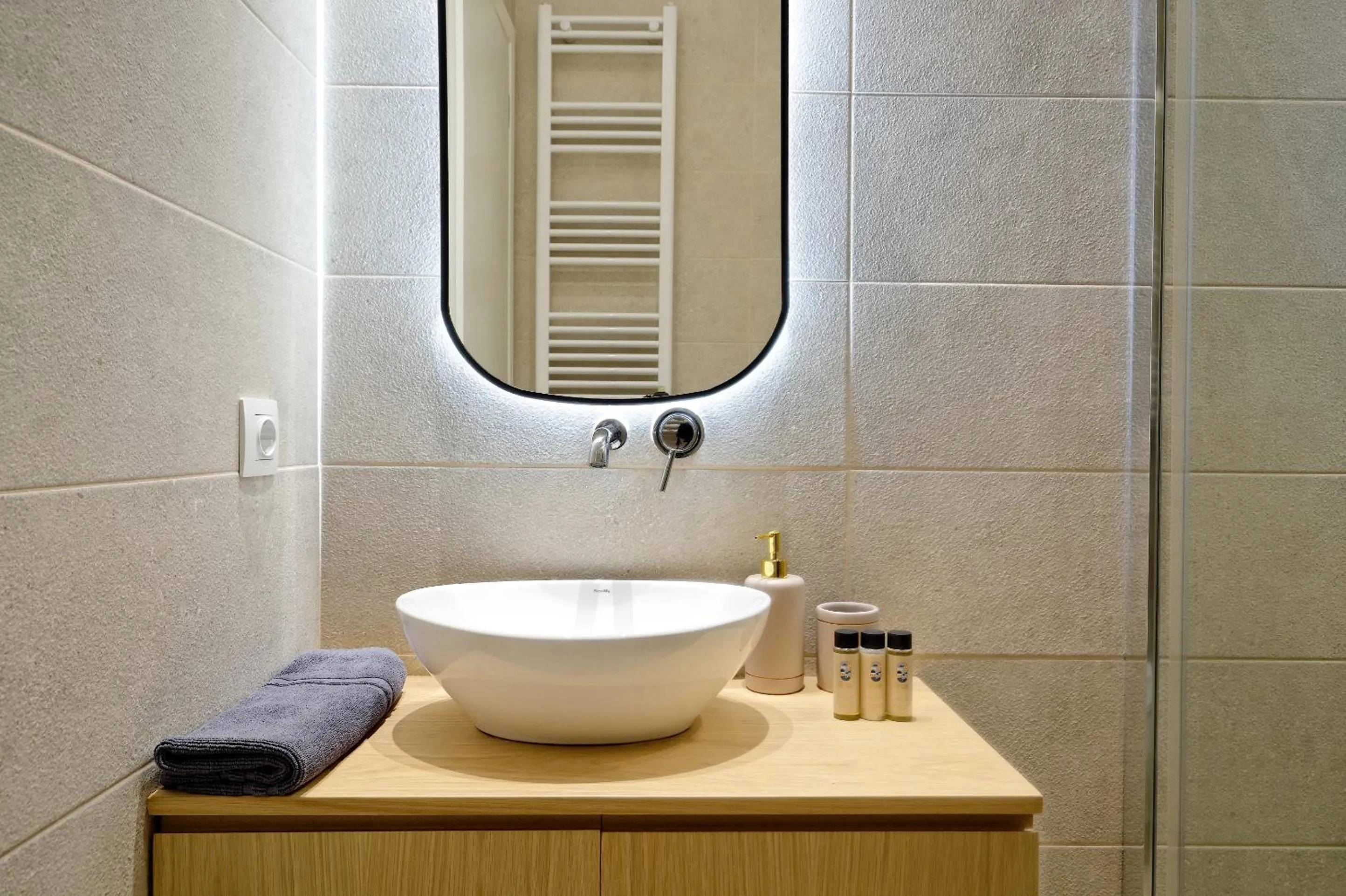Bathroom in The Flirty Athens apartment
