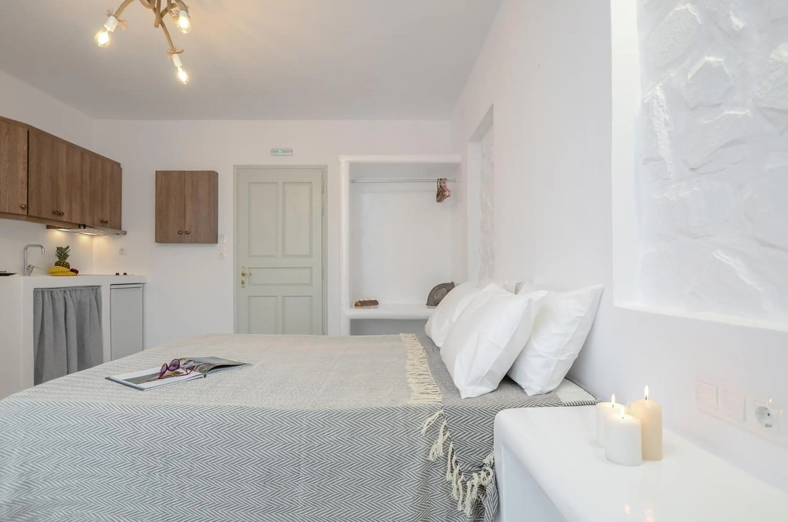 Photo of the whole room, Bed in Casa Verde Di Naxos