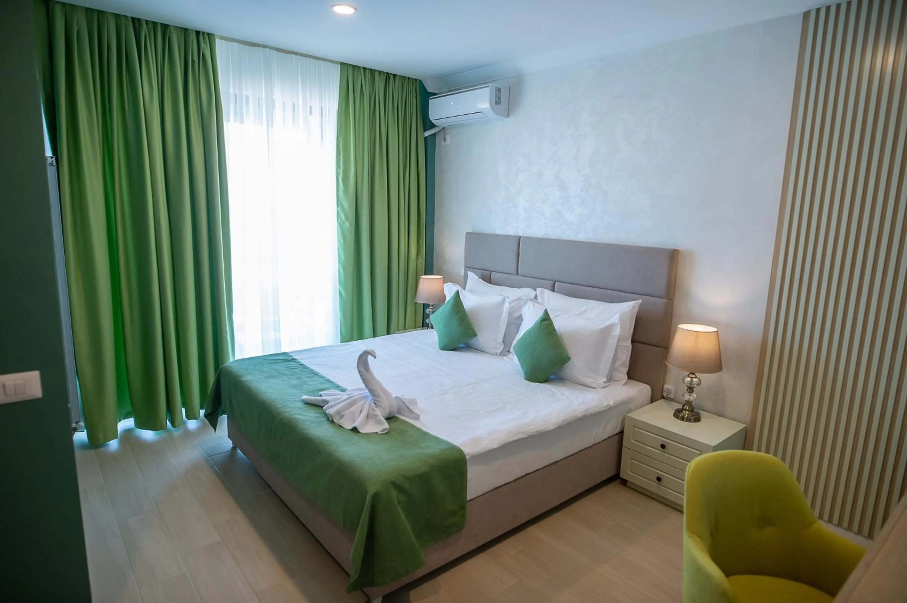 Bed in Hotel Azaleea Mamaia Nord