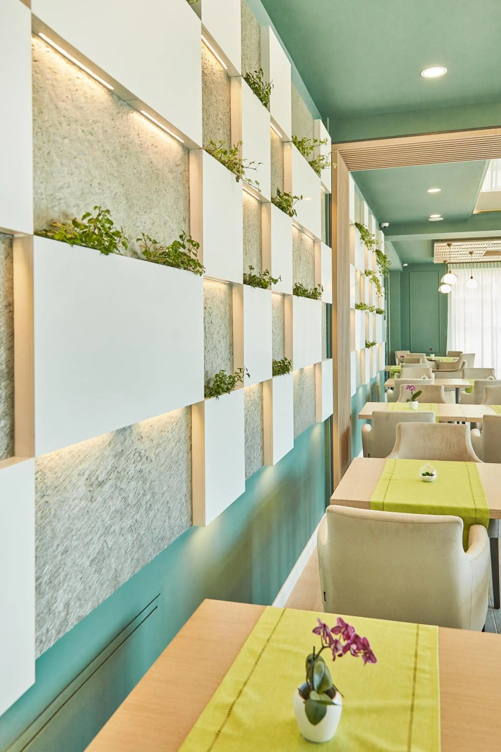 Restaurant/places to eat in Hotel Azaleea Mamaia Nord