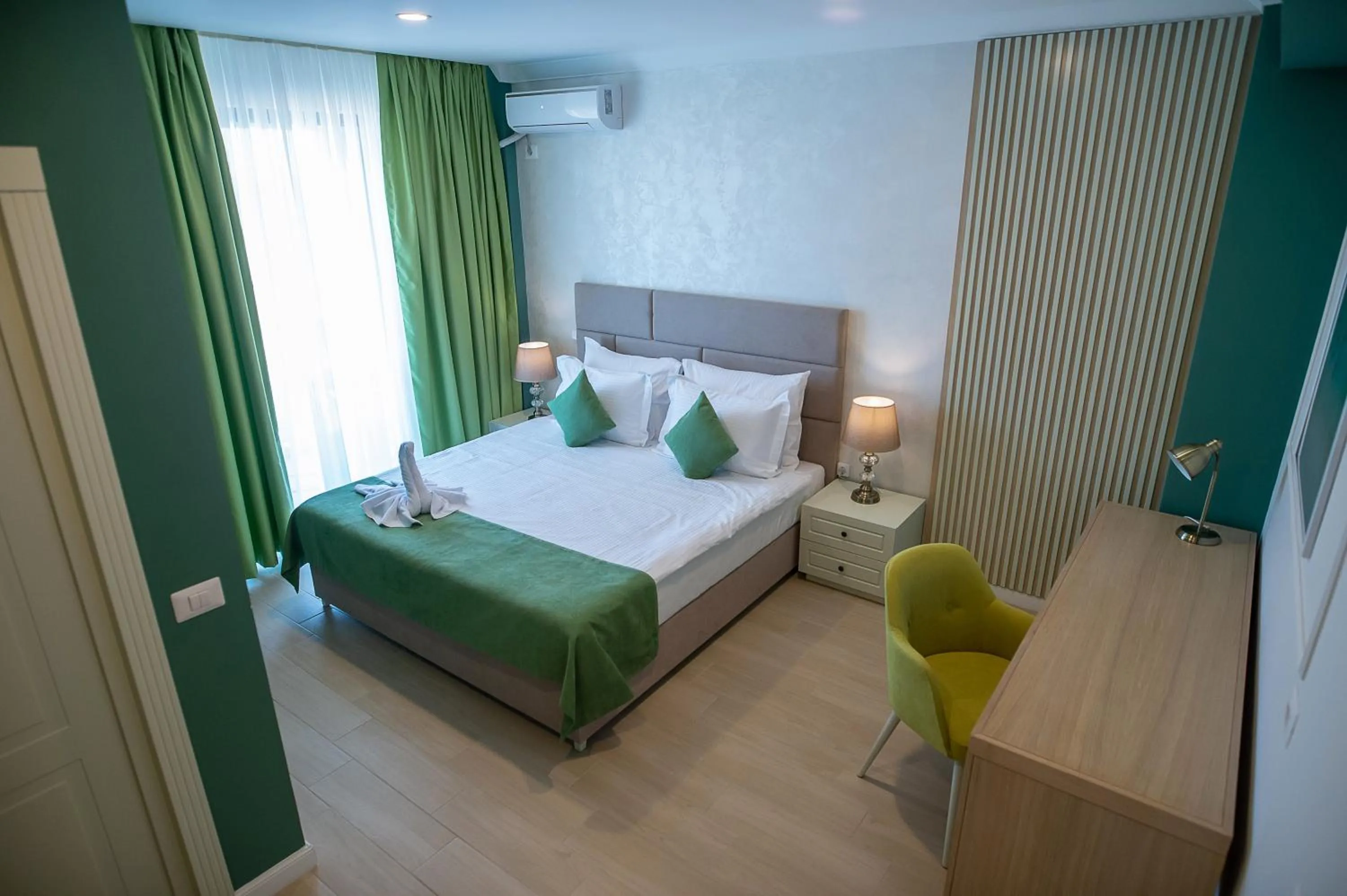 Bed in Hotel Azaleea Mamaia Nord
