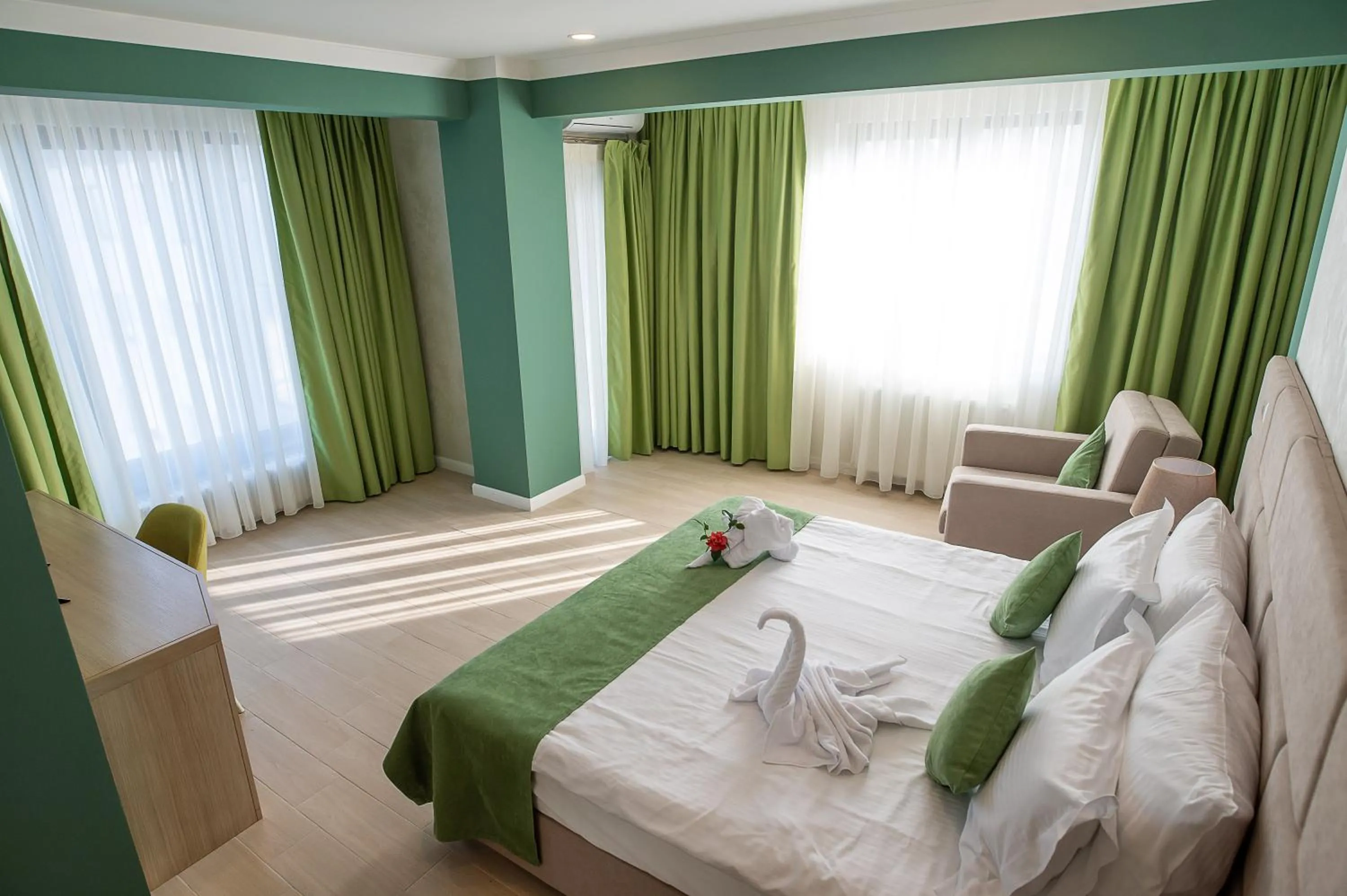 Photo of the whole room, Bed in Hotel Azaleea Mamaia Nord