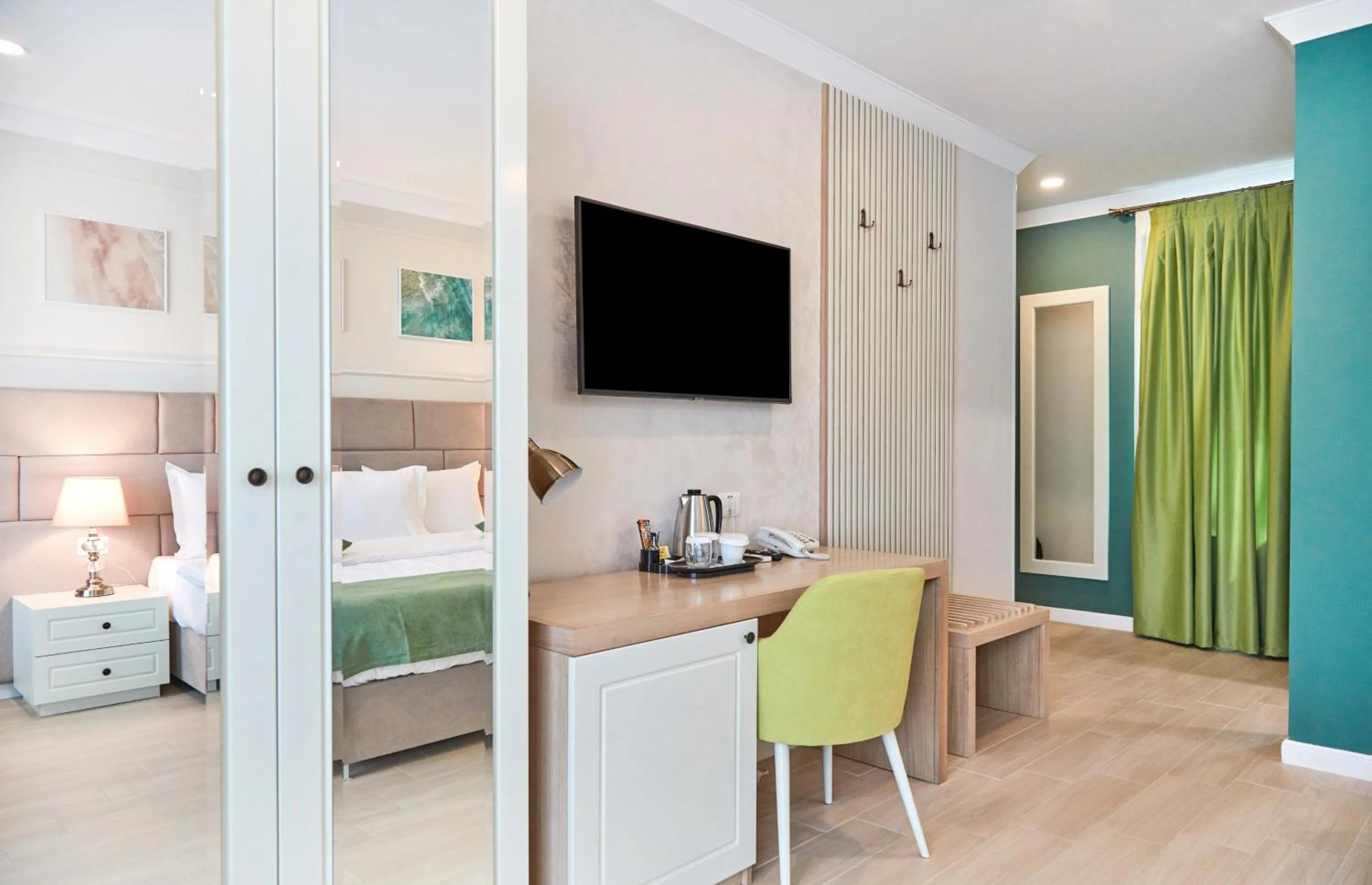 Bed in Hotel Azaleea Mamaia Nord