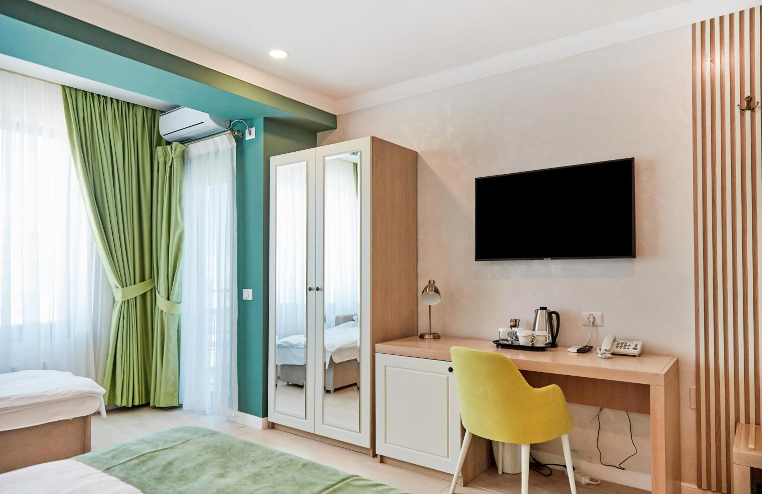Bed in Hotel Azaleea Mamaia Nord