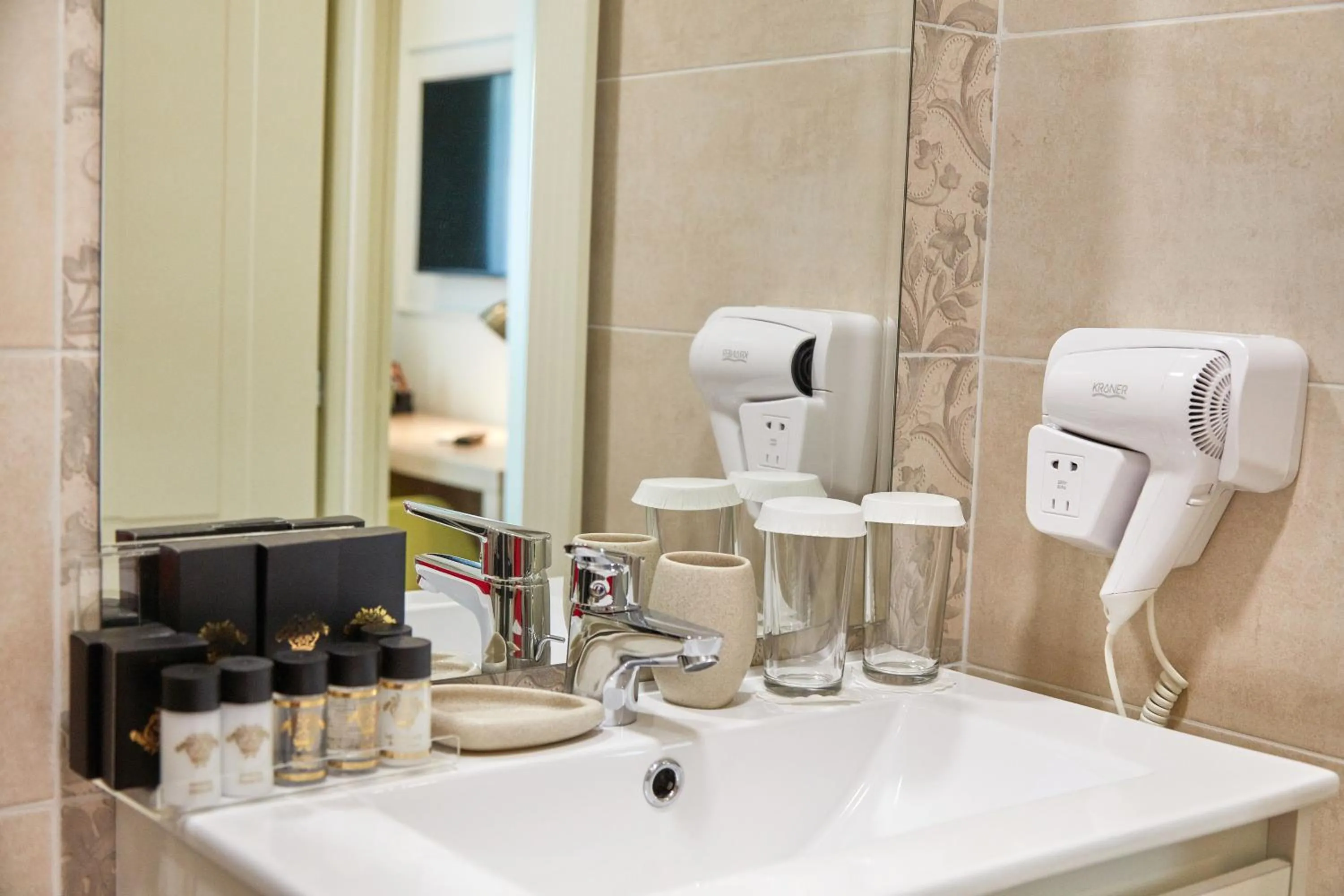 Bathroom in Hotel Azaleea Mamaia Nord