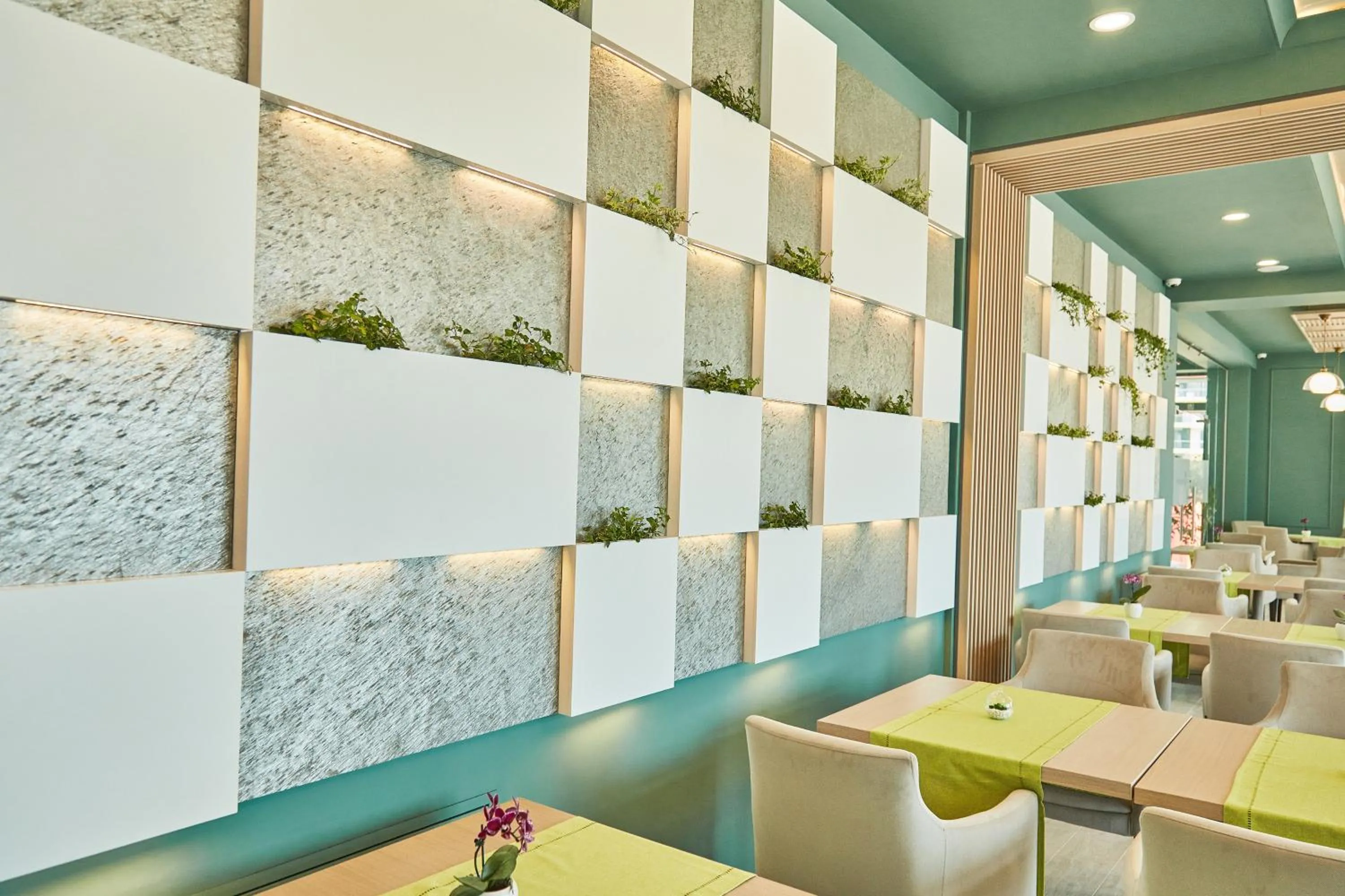 Restaurant/places to eat in Hotel Azaleea Mamaia Nord
