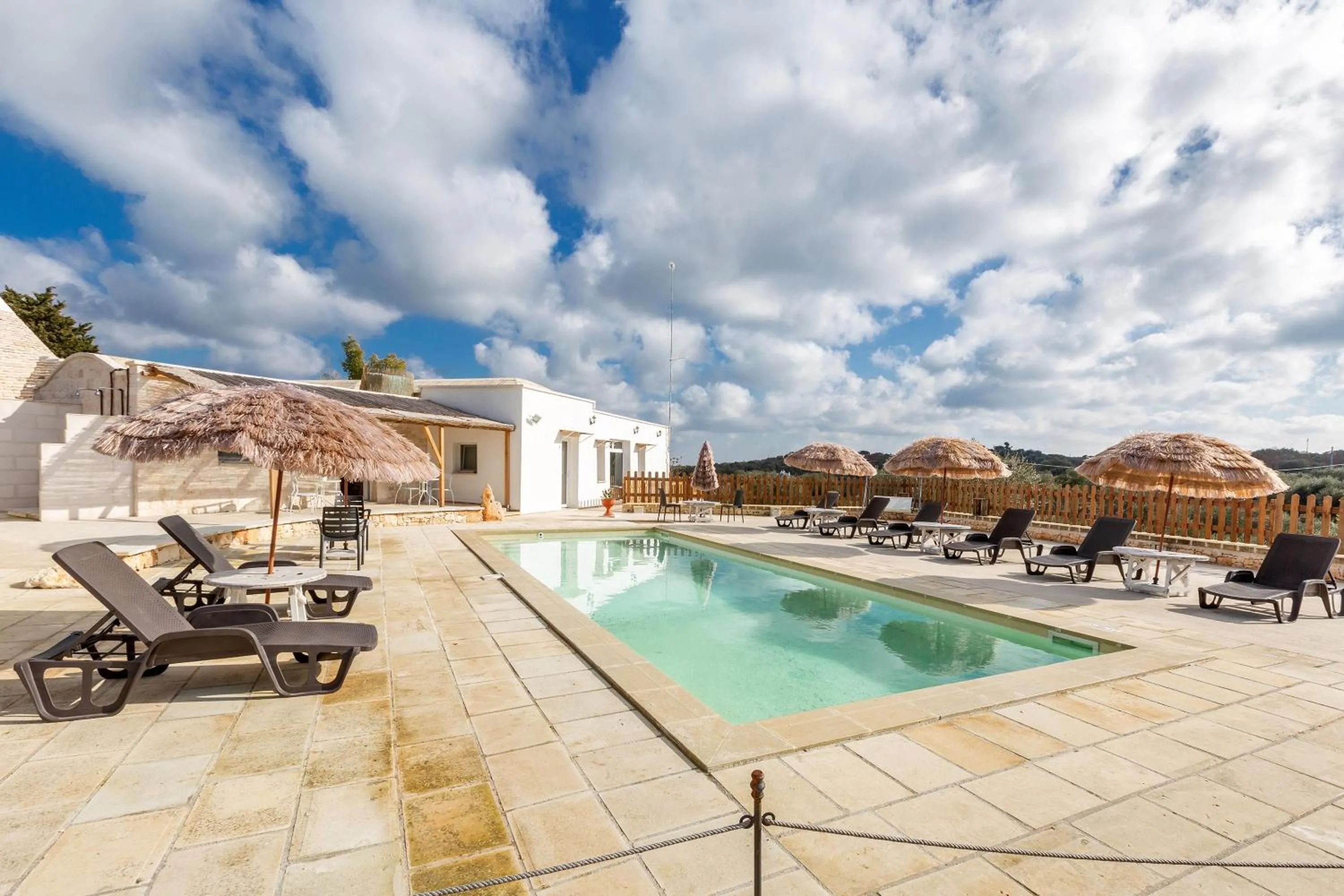 Swimming pool in B&B Mariano